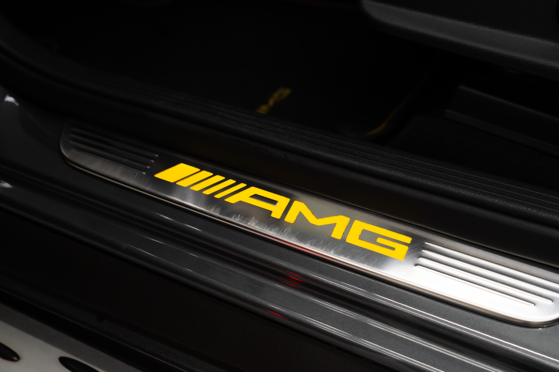 MERCEDES-BENZ GLC 63 S AMG Edition 1 4Matic+ 9G-Tronic / OHNE OPF / GRAUER HULK / 22" SANSAR FELGEN / TIEFERLEGUNG-image-8