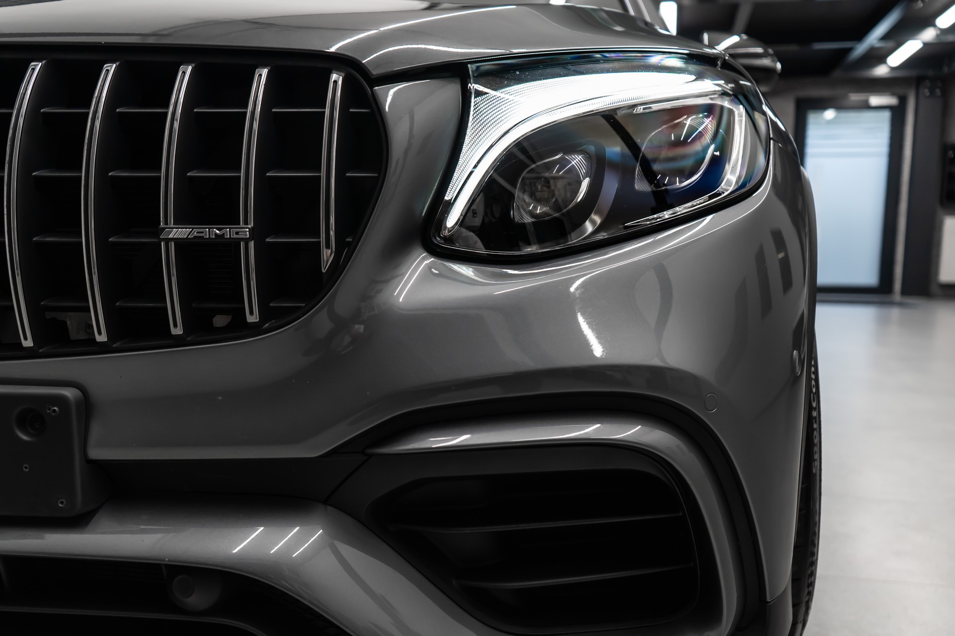 MERCEDES-BENZ GLC 63 S AMG Edition 1 4Matic+ 9G-Tronic / OHNE OPF / GRAUER HULK / 22" SANSAR FELGEN / TIEFERLEGUNG-image-4