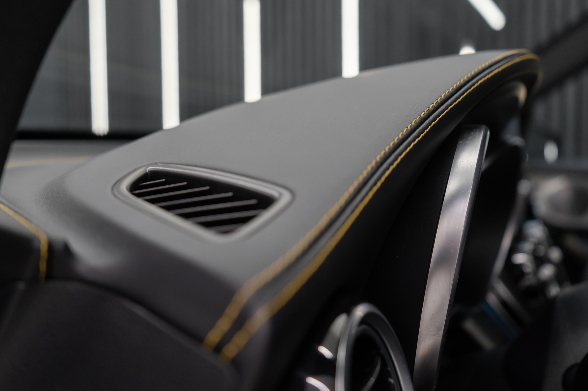 MERCEDES-BENZ GLC 63 S AMG Edition 1 4Matic+ 9G-Tronic / OHNE OPF / GRAUER HULK / 22" SANSAR FELGEN / TIEFERLEGUNG-image-20