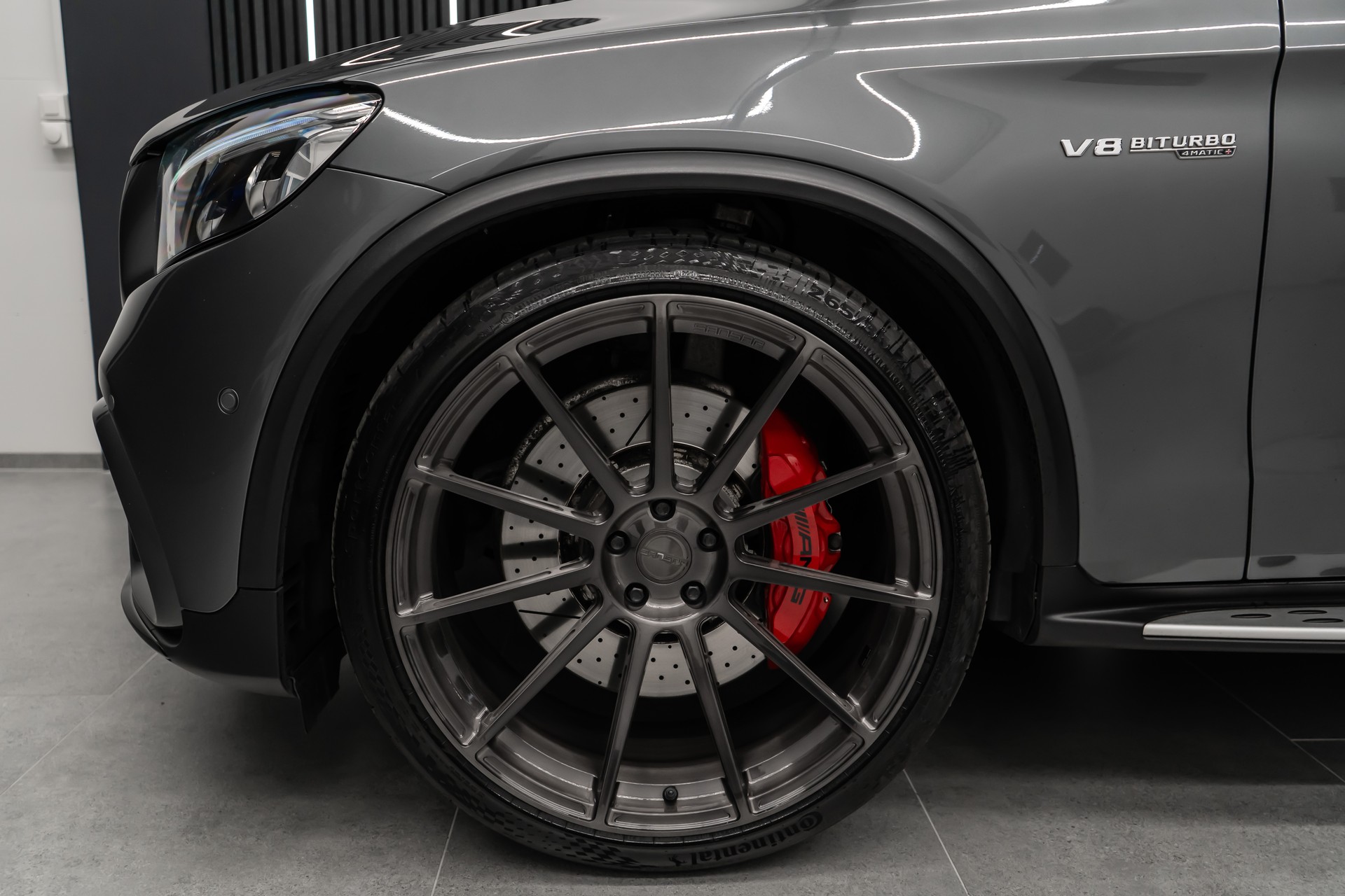 MERCEDES-BENZ GLC 63 S AMG Edition 1 4Matic+ 9G-Tronic / OHNE OPF / GRAUER HULK / 22" SANSAR FELGEN / TIEFERLEGUNG-image-6