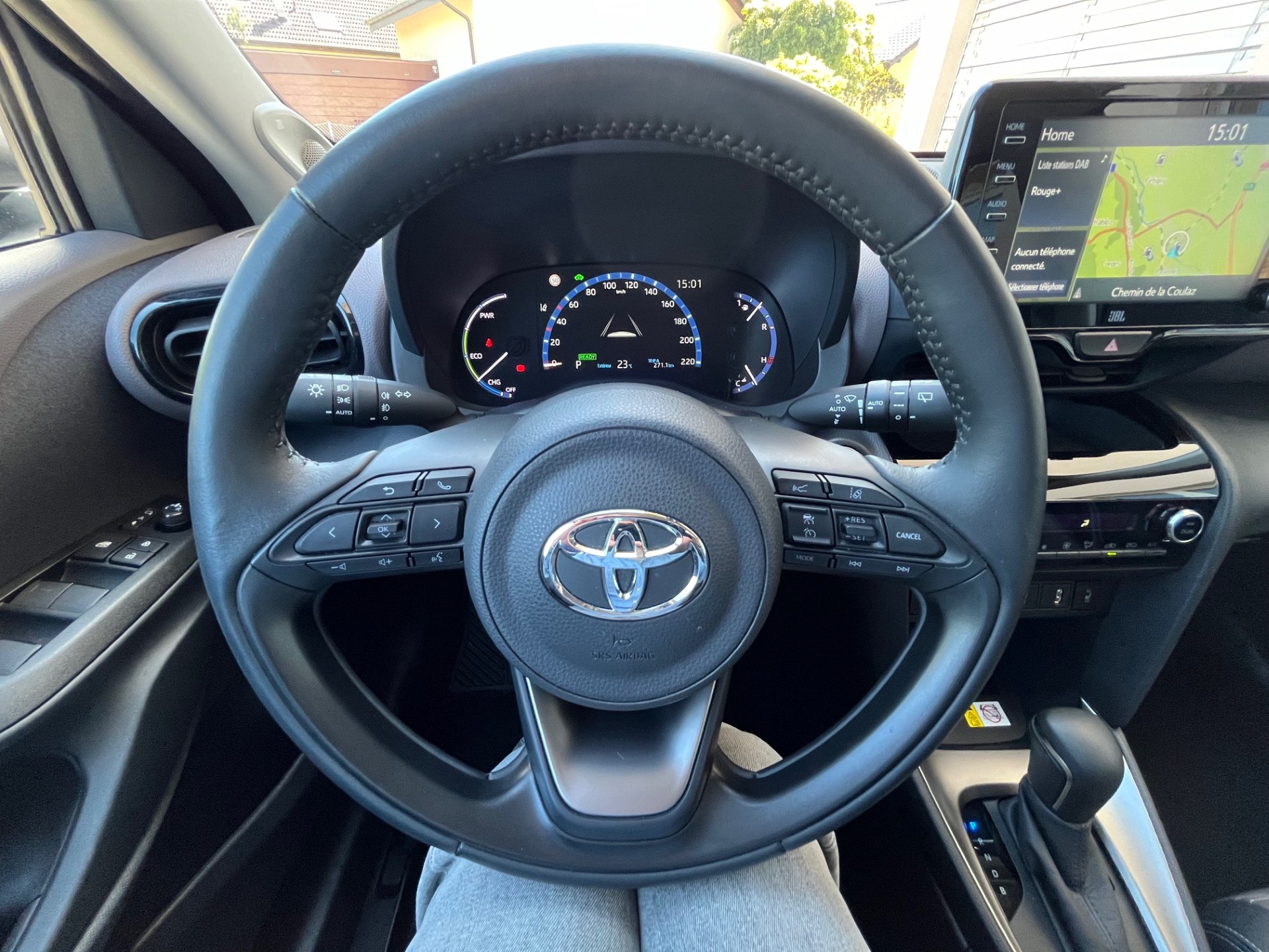 TOYOTA Yaris Cross 1.5 Elegant e-CVT AWD (4x4)-image-12