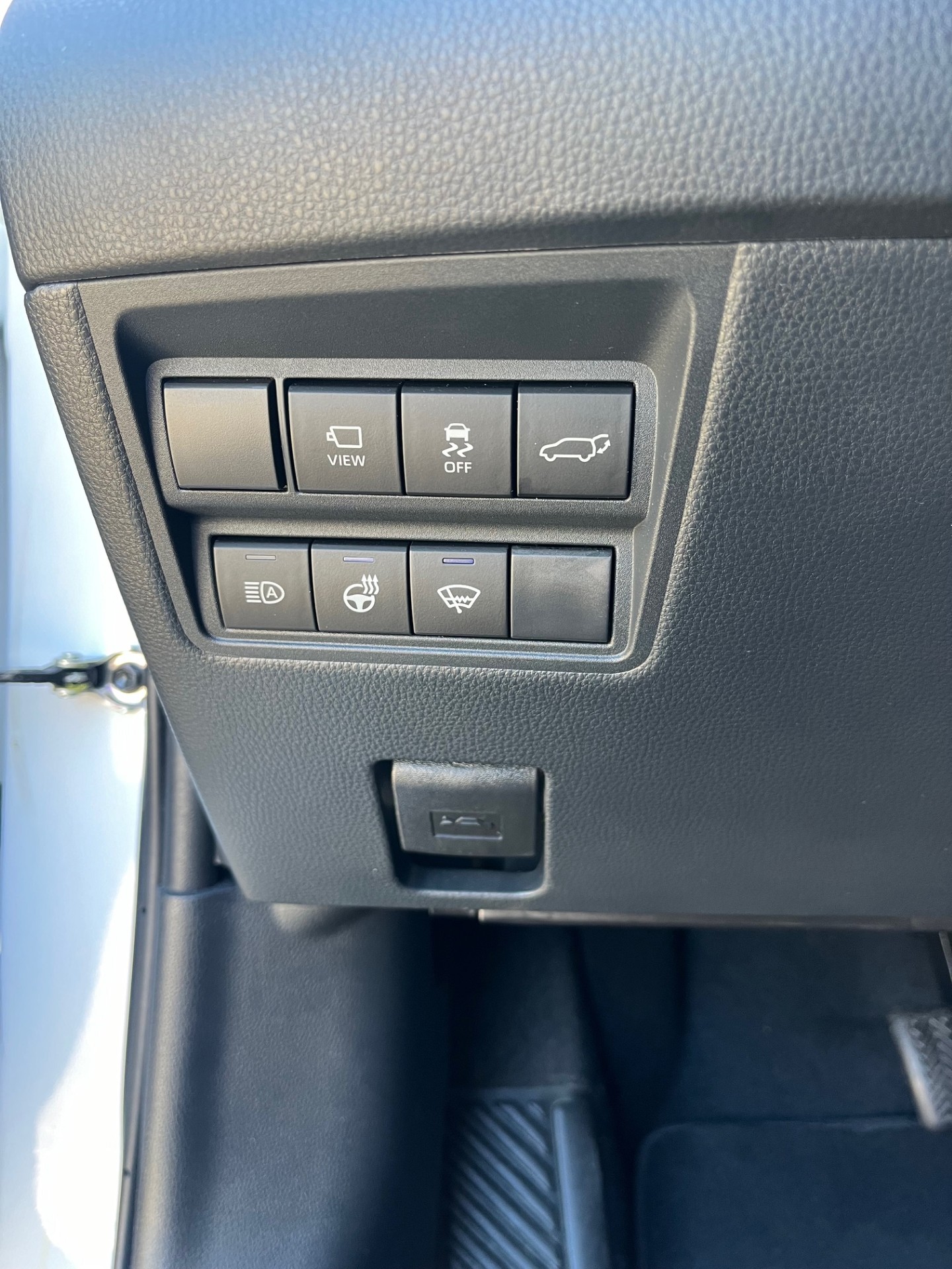 TOYOTA Yaris Cross 1.5 Elegant e-CVT AWD (4x4)-image-15