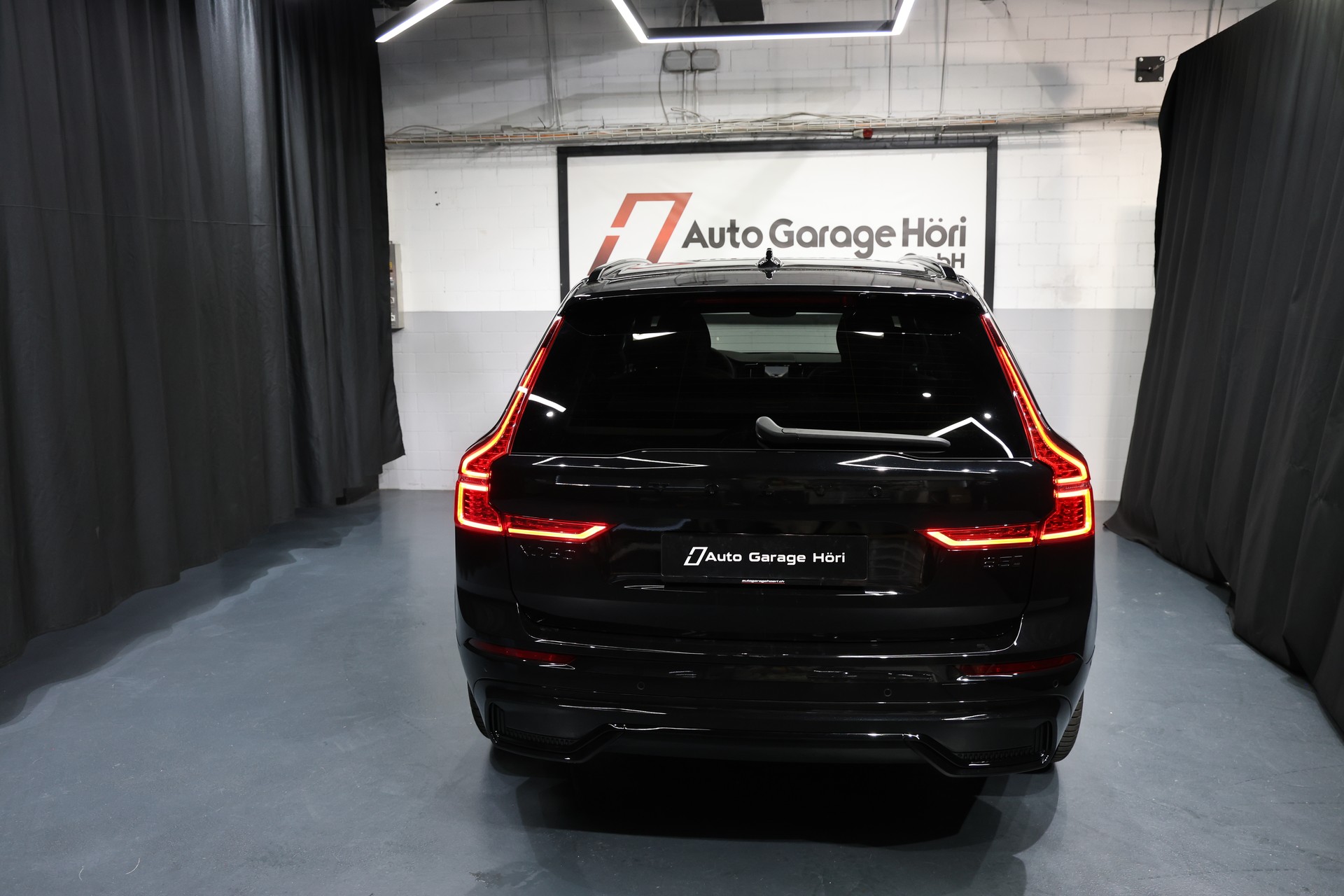 VOLVO XC60 B5 Benzin Mild Hybrid AWD Ultra Dark Geartronic-image-16