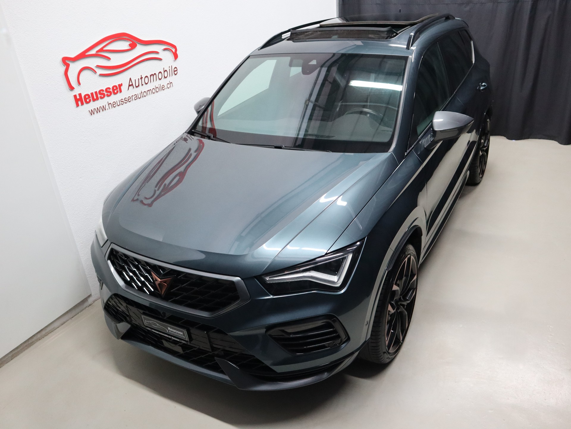 CUPRA Ateca 2.0TSI 4Drive DSG - Limited Edition - Panorama - Navi - Beats - Sportsitze - BREMBO - 360° Kamera - AHK - 300 PS-showroom-element-2