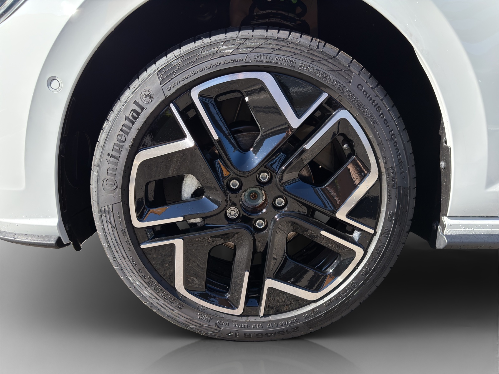 VW Polo R-Line-image-15