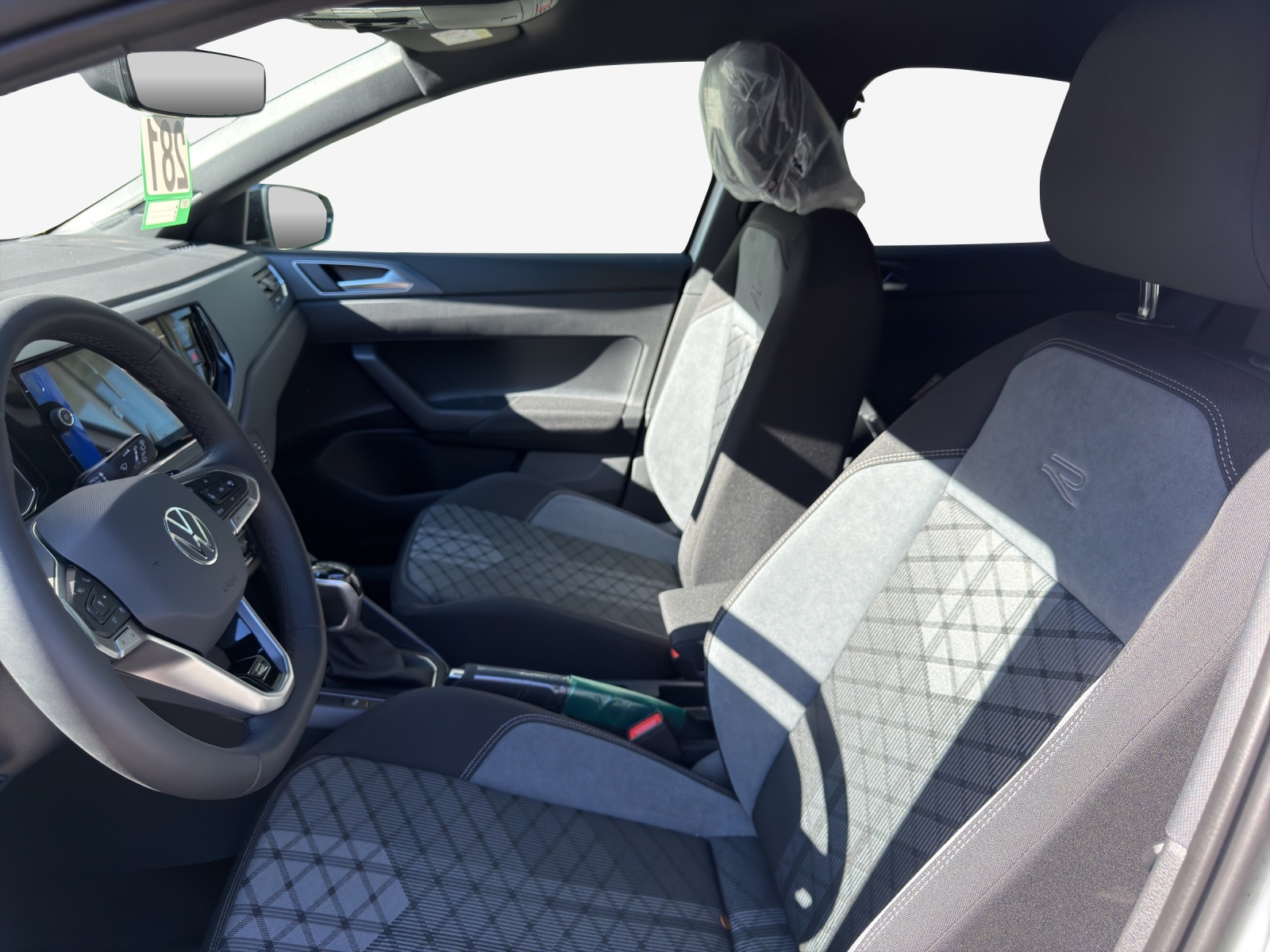 VW Polo R-Line-image-7