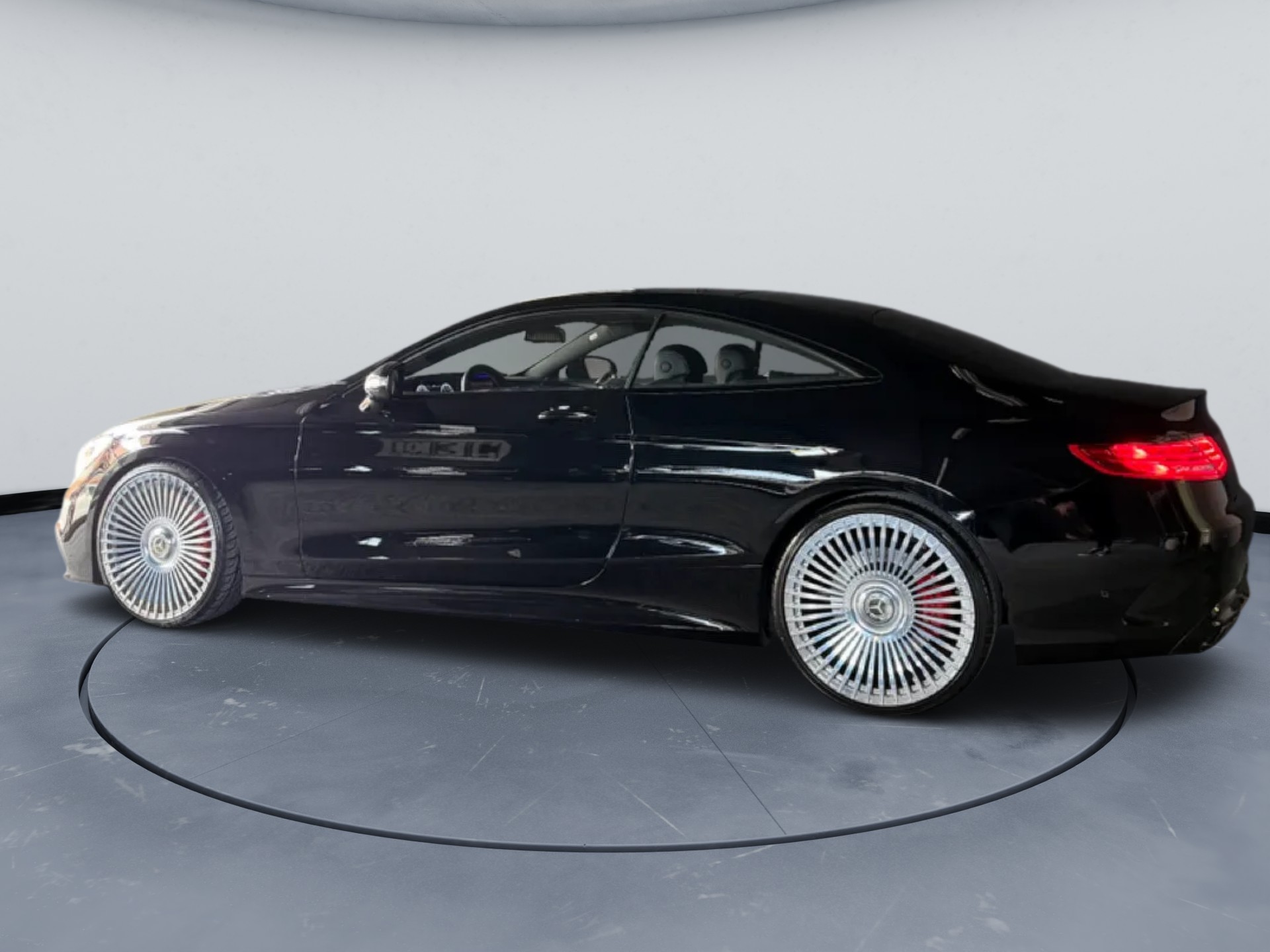 MERCEDES-BENZ S 63 AMG Coupé 4Matic Speedshift MCT-image-2