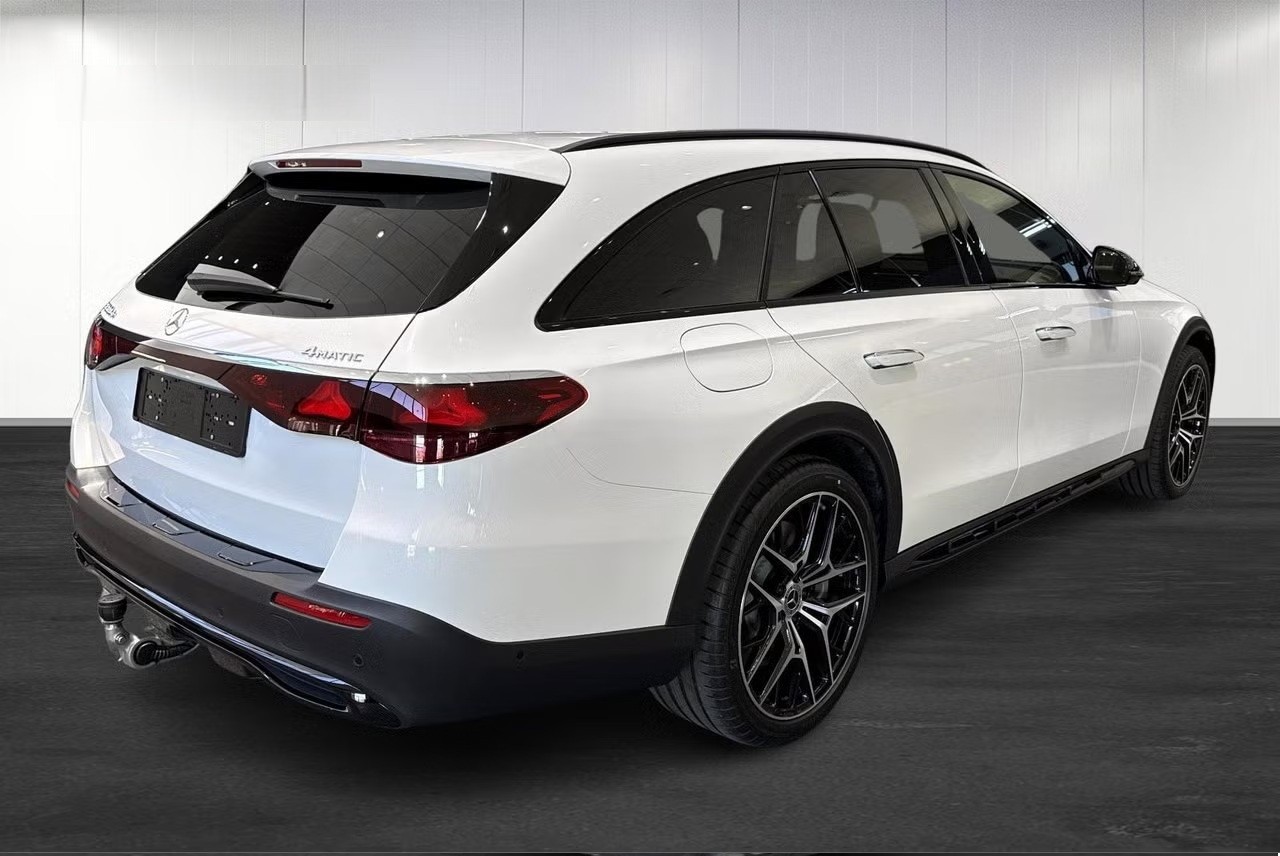 MERCEDES-BENZ E 300 de All-Terrain 4Matic EQ Hybrid 9G-Tronic-image-7