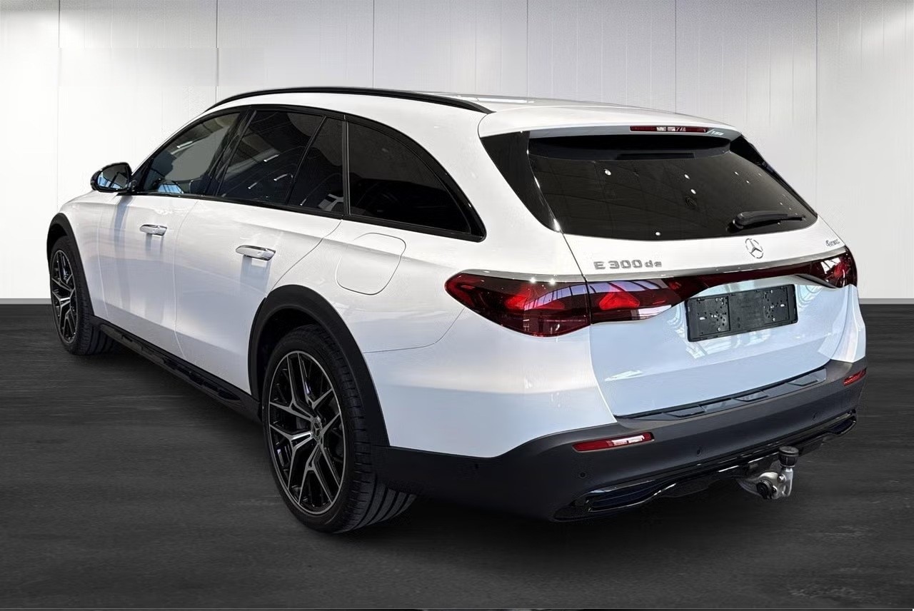 MERCEDES-BENZ E 300 de All-Terrain 4Matic EQ Hybrid 9G-Tronic-image-2