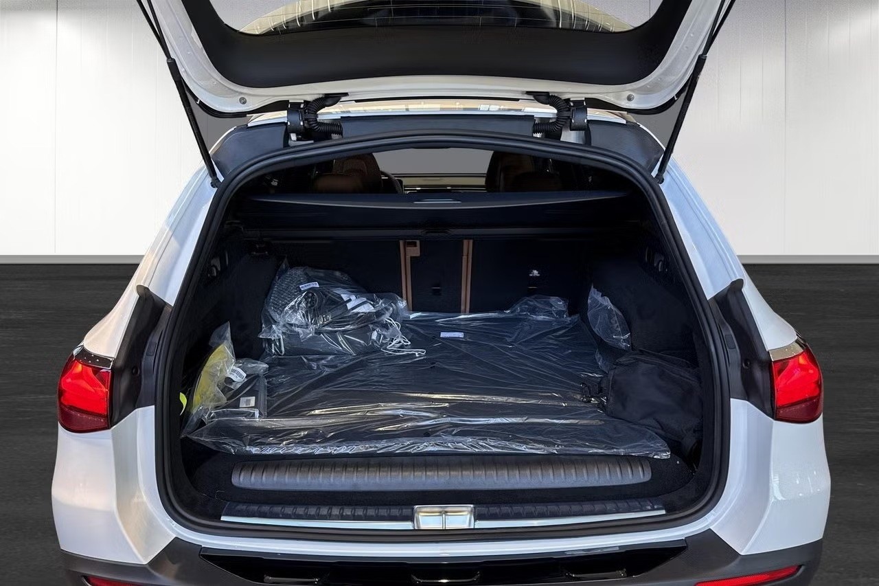 MERCEDES-BENZ E 300 de All-Terrain 4Matic EQ Hybrid 9G-Tronic-image-3