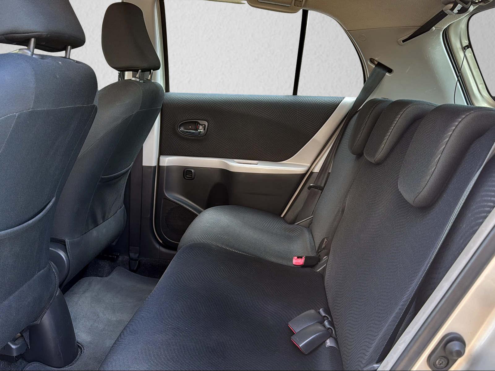 TOYOTA Yaris 1.33 VVT-i Linea Sol-image-11
