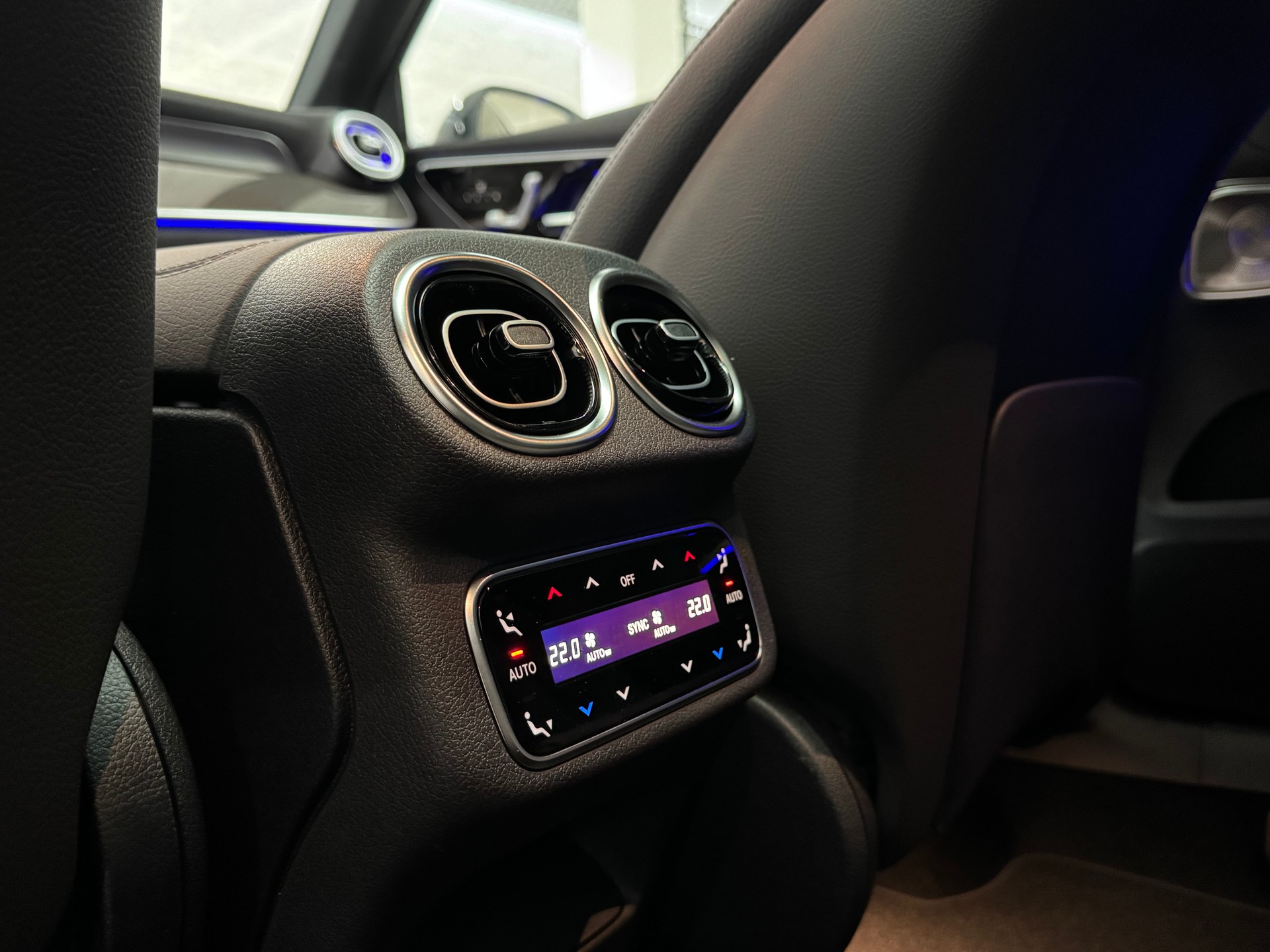 MERCEDES-BENZ GLC 300 e 4Matic EQ Star-image-15
