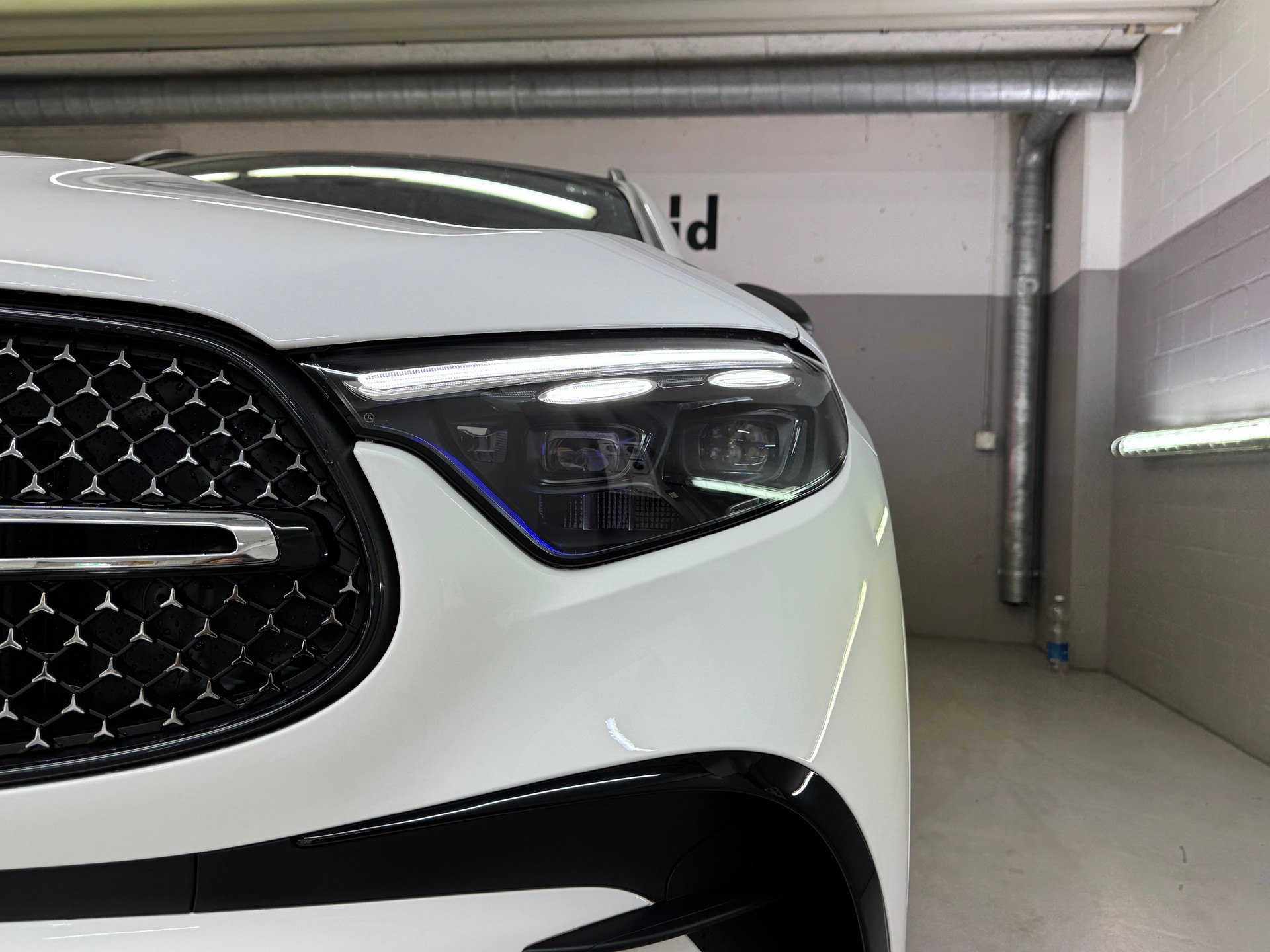 MERCEDES-BENZ GLC 300 e 4Matic EQ Star-image-4