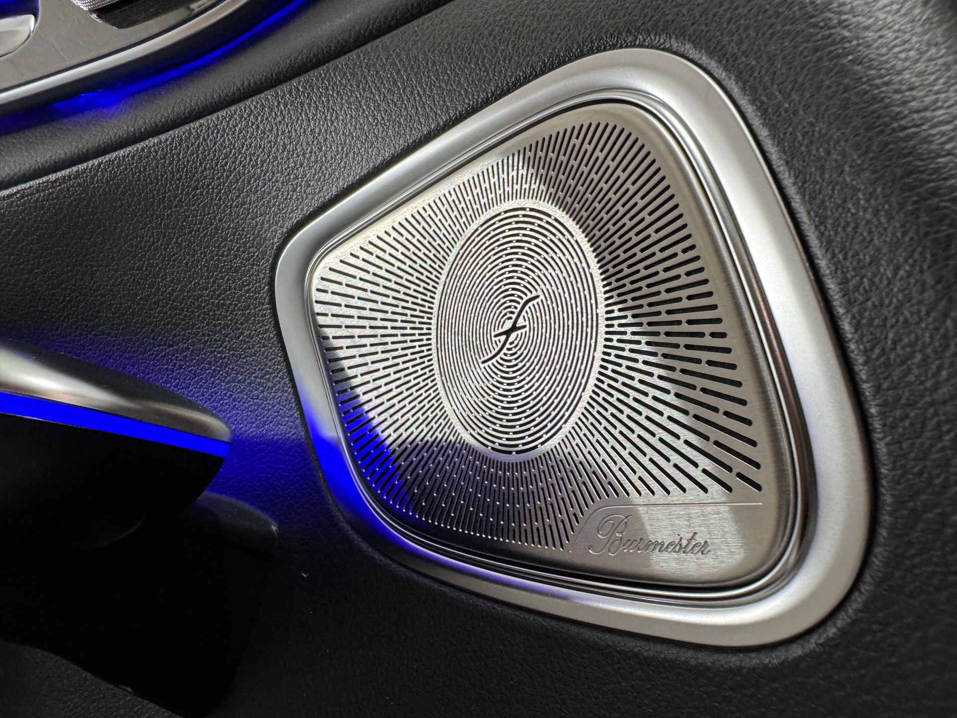 MERCEDES-BENZ GLC 300 e 4Matic EQ Star-image-14