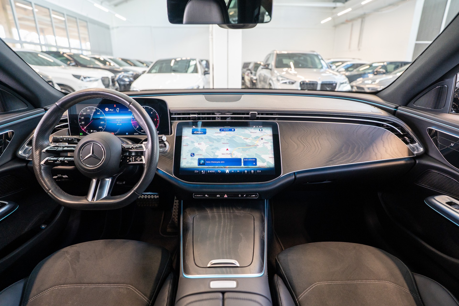 MERCEDES-BENZ E 220 d AMG Line Kombi / Facelift / Rückfahrkamera / el.Heckklappe-image-17