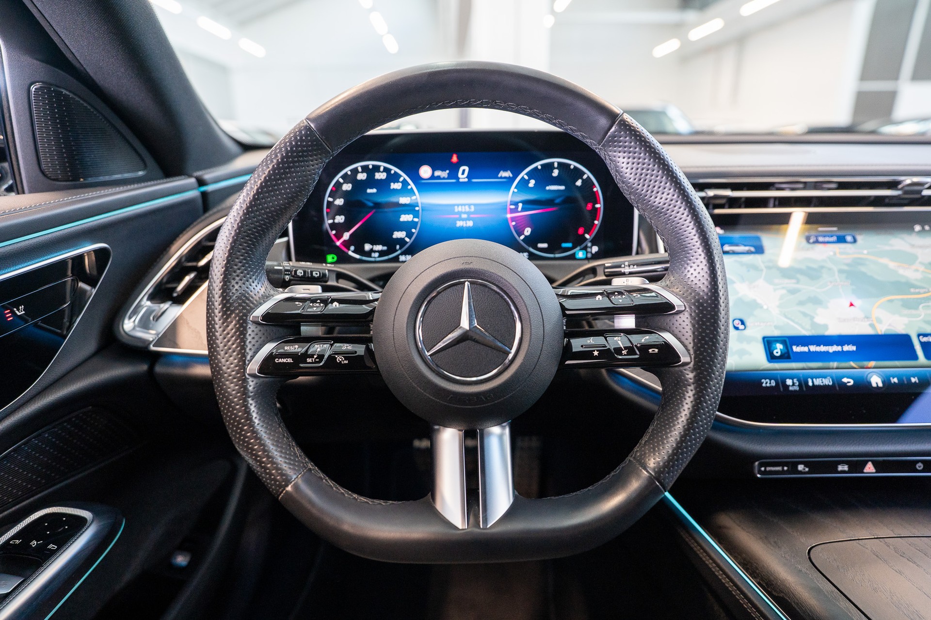 MERCEDES-BENZ E 220 d AMG Line Kombi / Facelift / Rückfahrkamera / el.Heckklappe-image-18