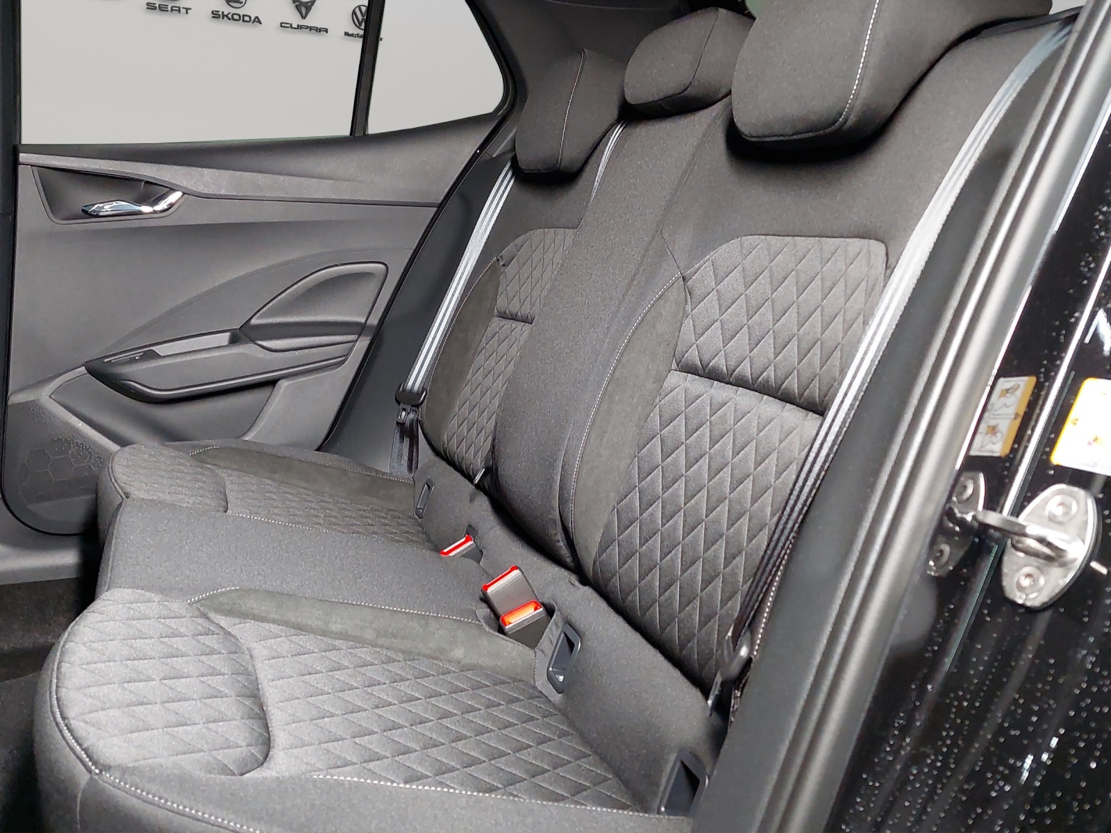 SKODA Fabia 1.0 TSI Dynamic DSG-image-8