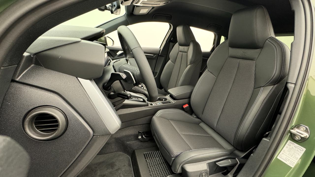 AUDI A3 Sportback TFSI 110 kW S line S tronic-image-4