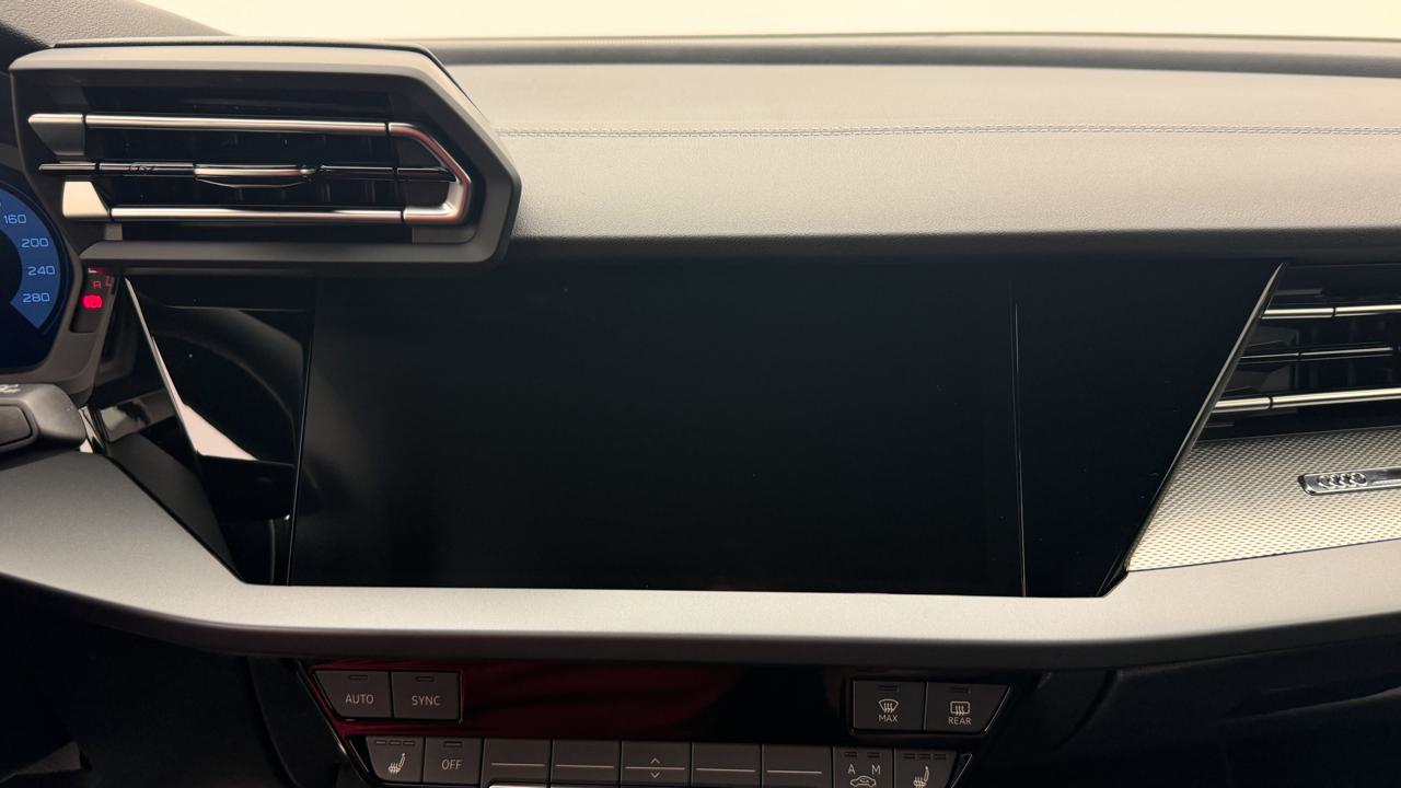 AUDI A3 Sportback TFSI 110 kW S line S tronic-image-7