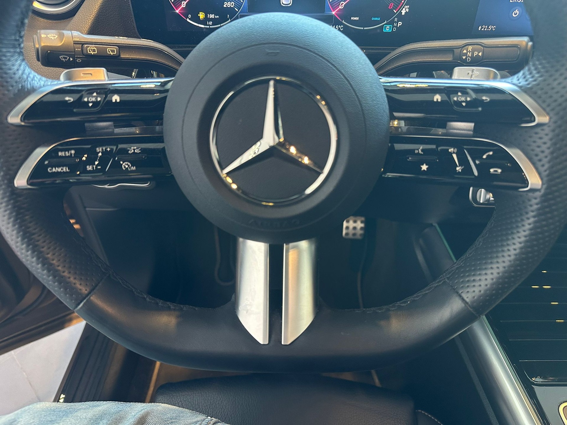 MERCEDES-BENZ GLA 250 4Matic 8G-DCT-image-10