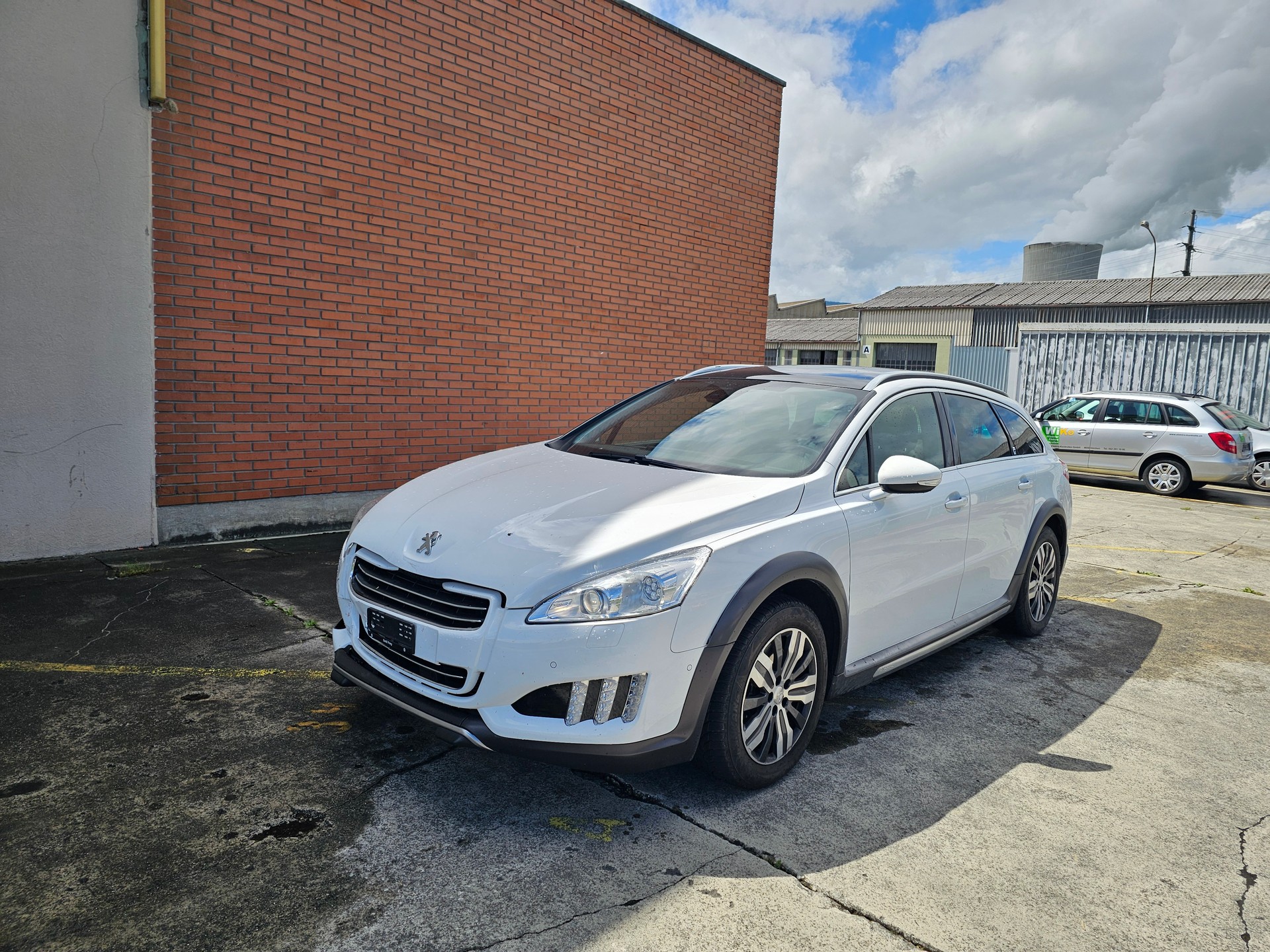 PEUGEOT 508 RXH 2.0 HDI Hybrid4 EGS6-image-0