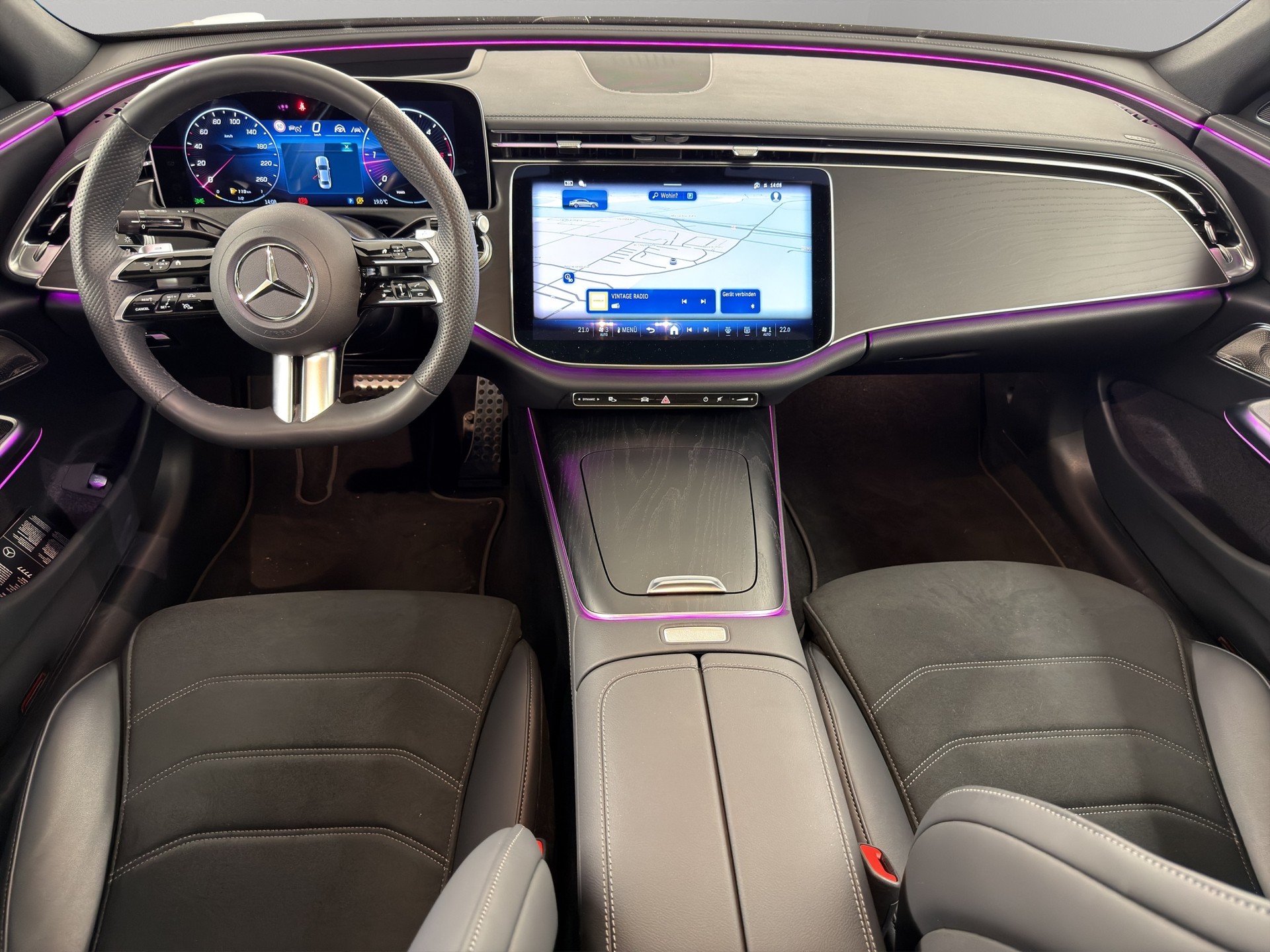 MERCEDES-BENZ E 220 d AMG Line 4matic-image-10