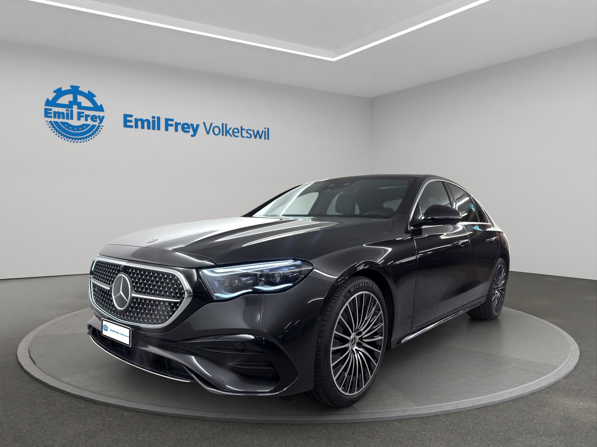 MERCEDES-BENZ E 220 d AMG Line 4matic-image-0