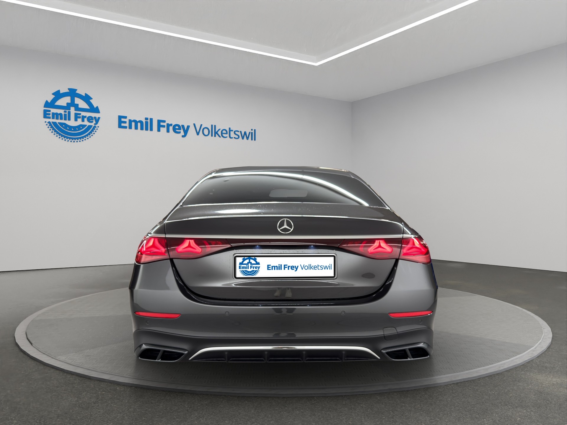 MERCEDES-BENZ E 220 d AMG Line 4matic-image-5