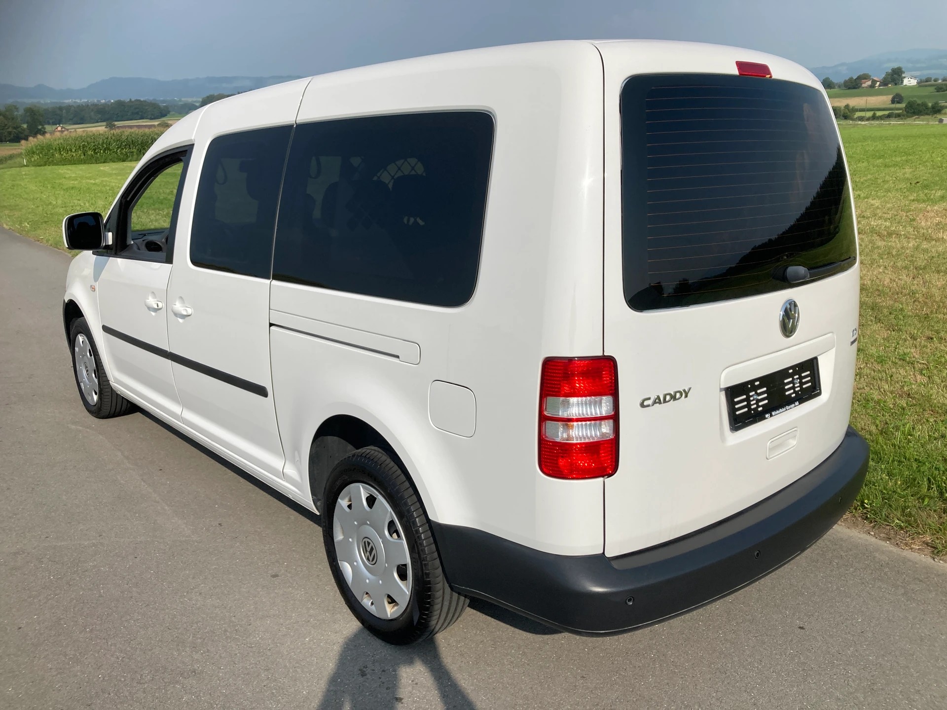 VW Caddy Maxi 1.6 TDI CR Blue Motion Trendline 7 Sitzer-image-3