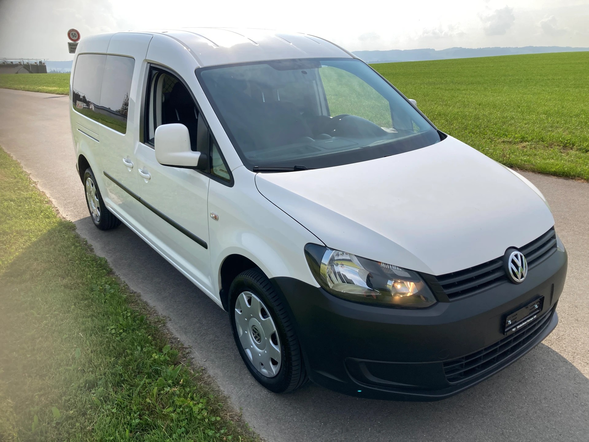VW Caddy Maxi 1.6 TDI CR Blue Motion Trendline 7 Sitzer-image-1