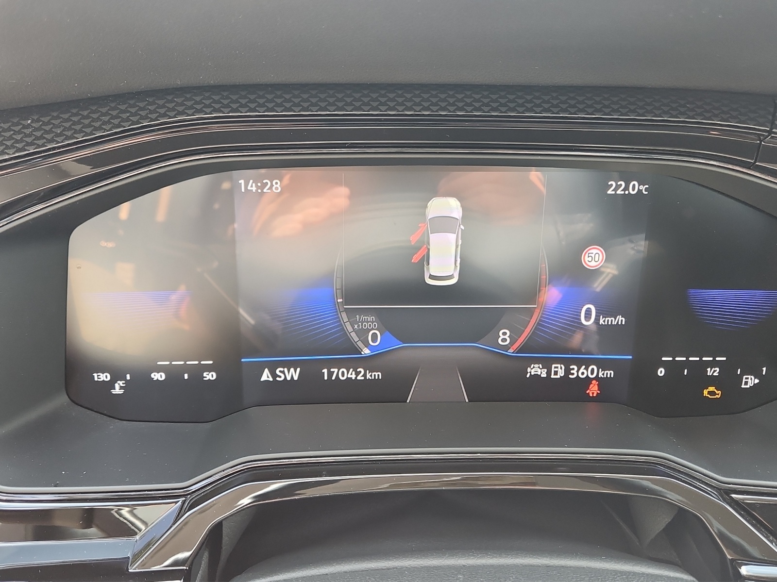 VW Polo 1.0 TSI Life-image-12