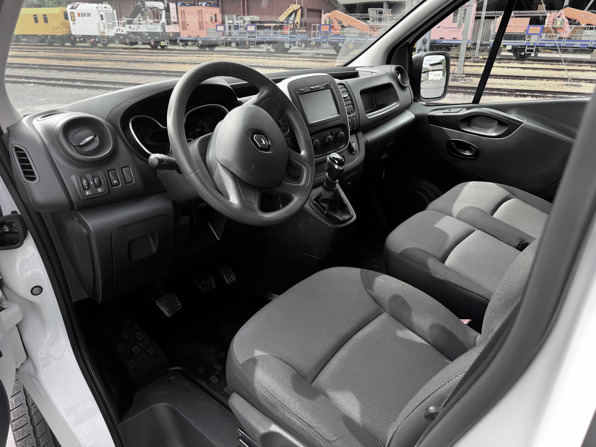 RENAULT 2.0 dCi 120 Business-image-3