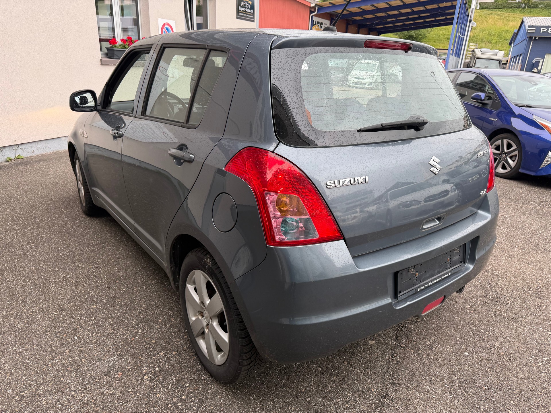 SUZUKI Swift 1.3i 16V GL Top 4x4-image-5