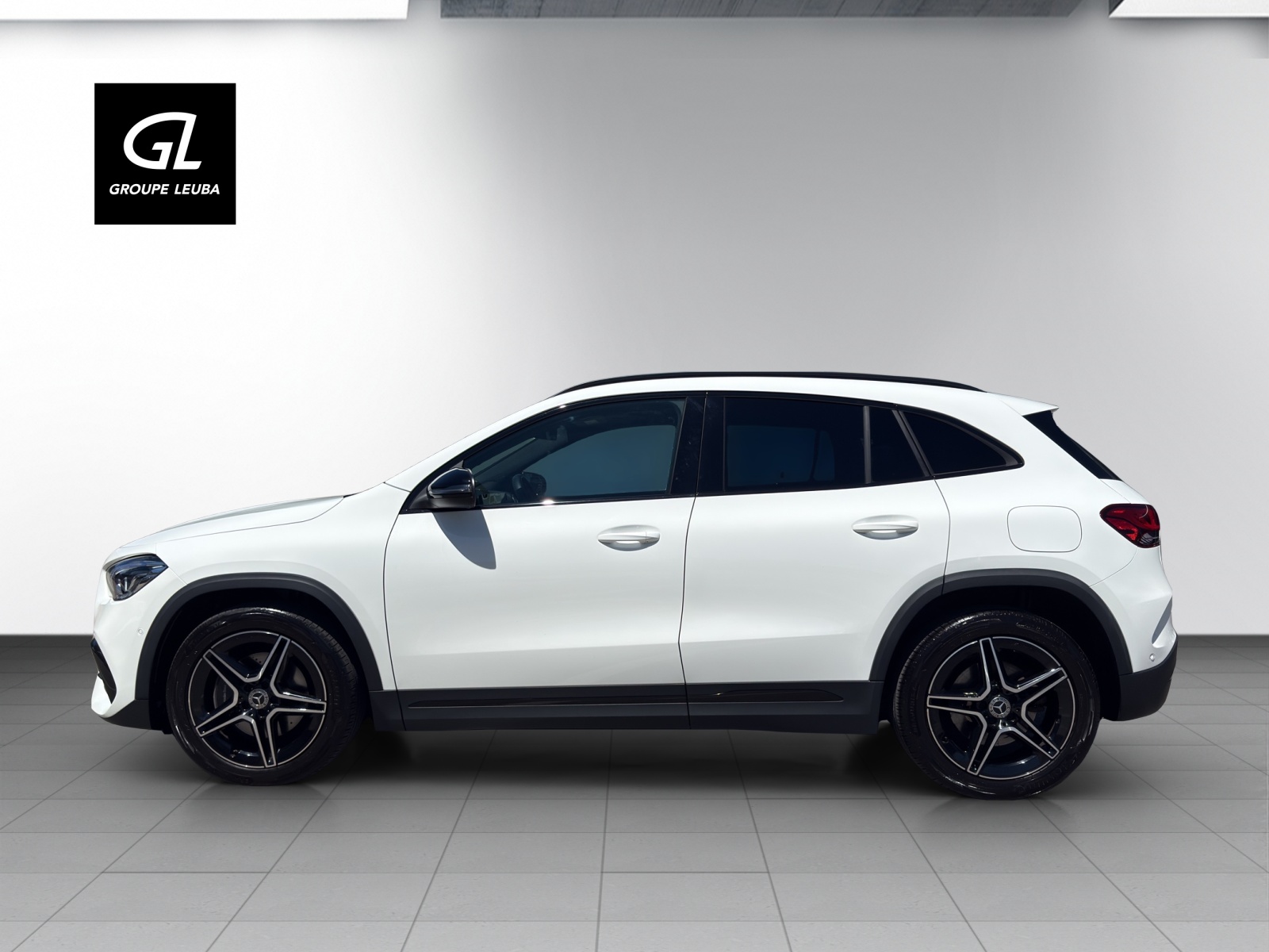 Image MERCEDES-BENZ GLA-220 GLA 220d AMG Line 4Matic
