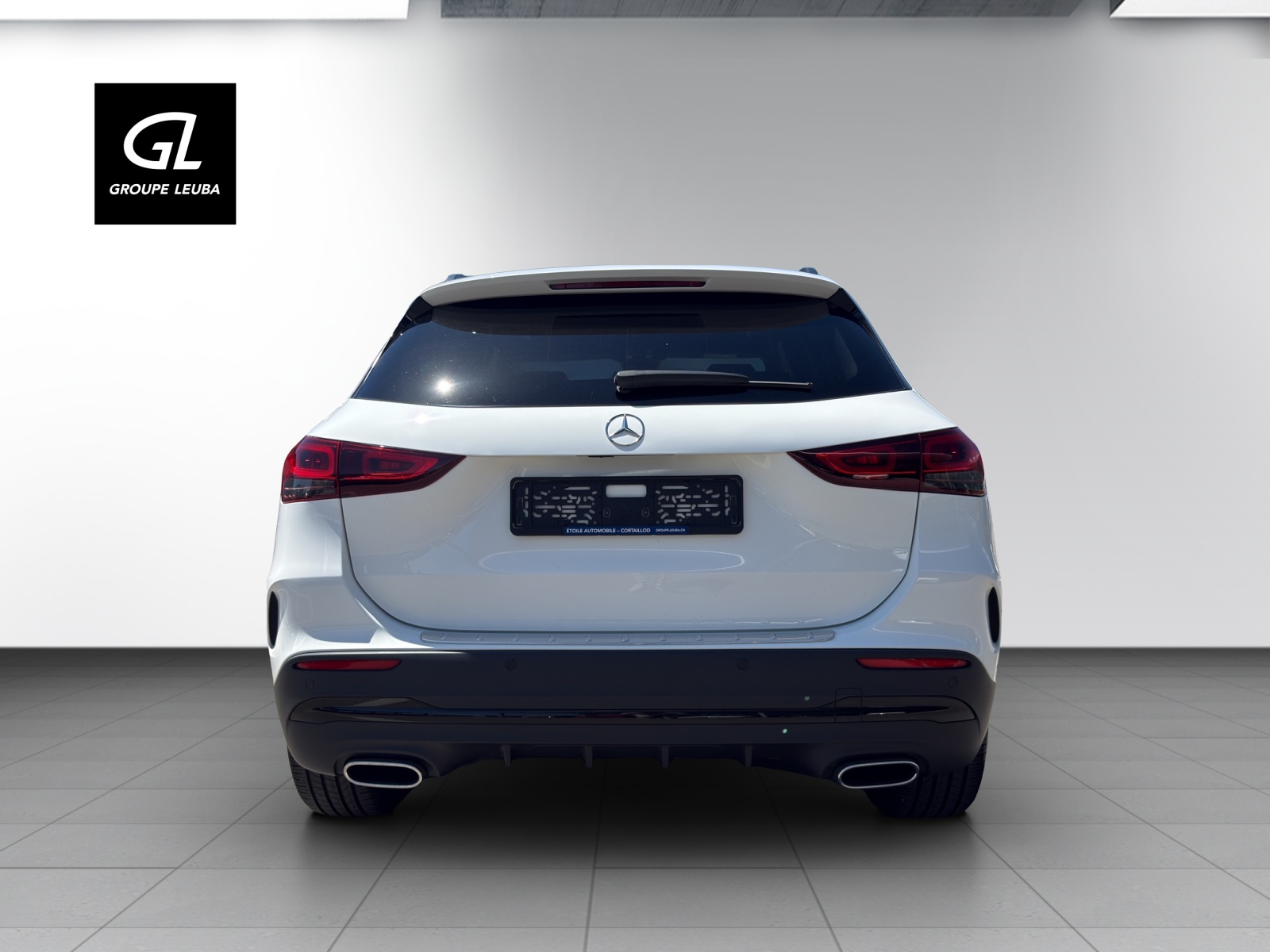 MERCEDES-BENZ GLA 220d AMG Line 4Matic-image-3