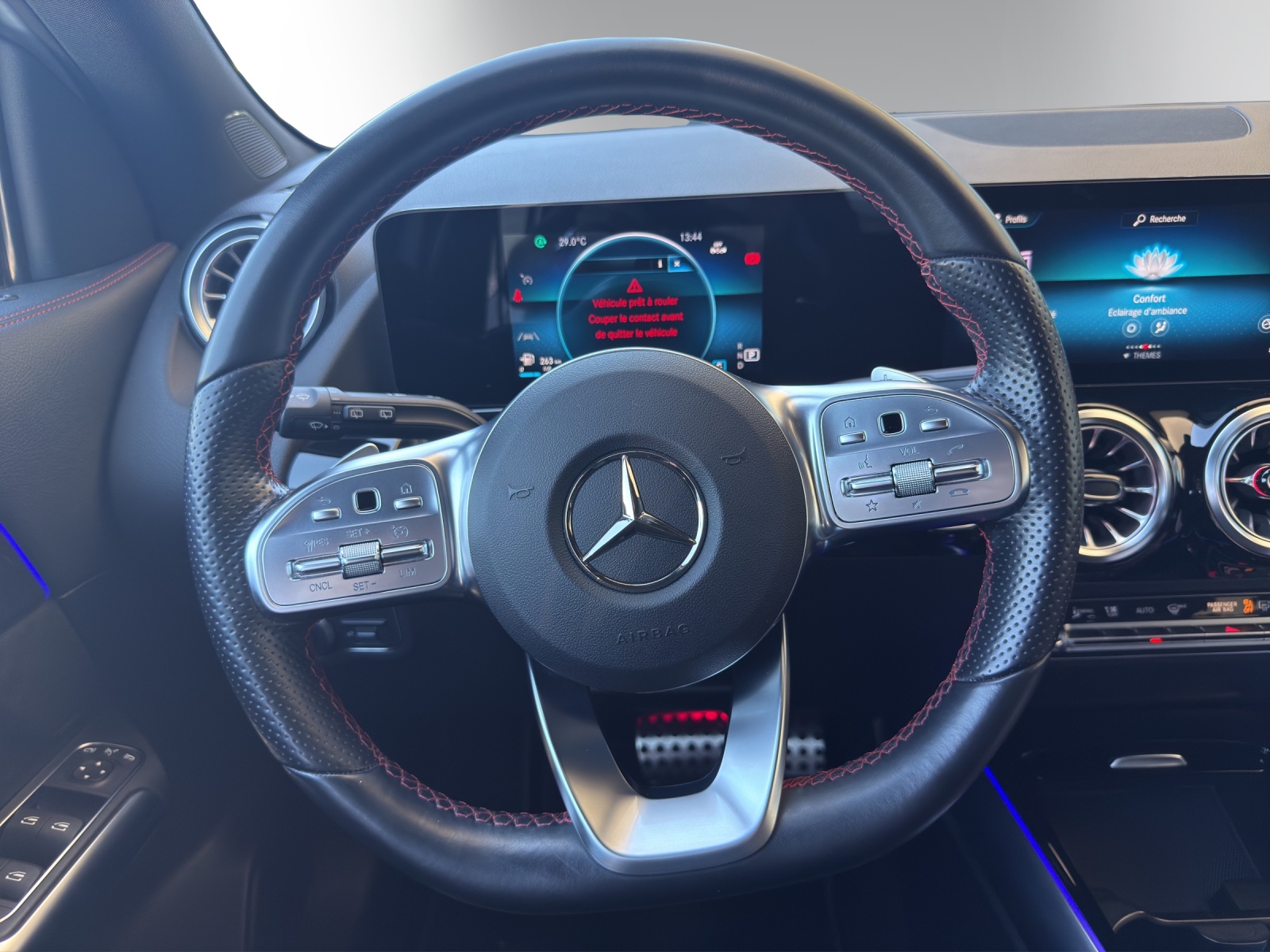 MERCEDES-BENZ GLA 220d AMG Line 4Matic-image-12