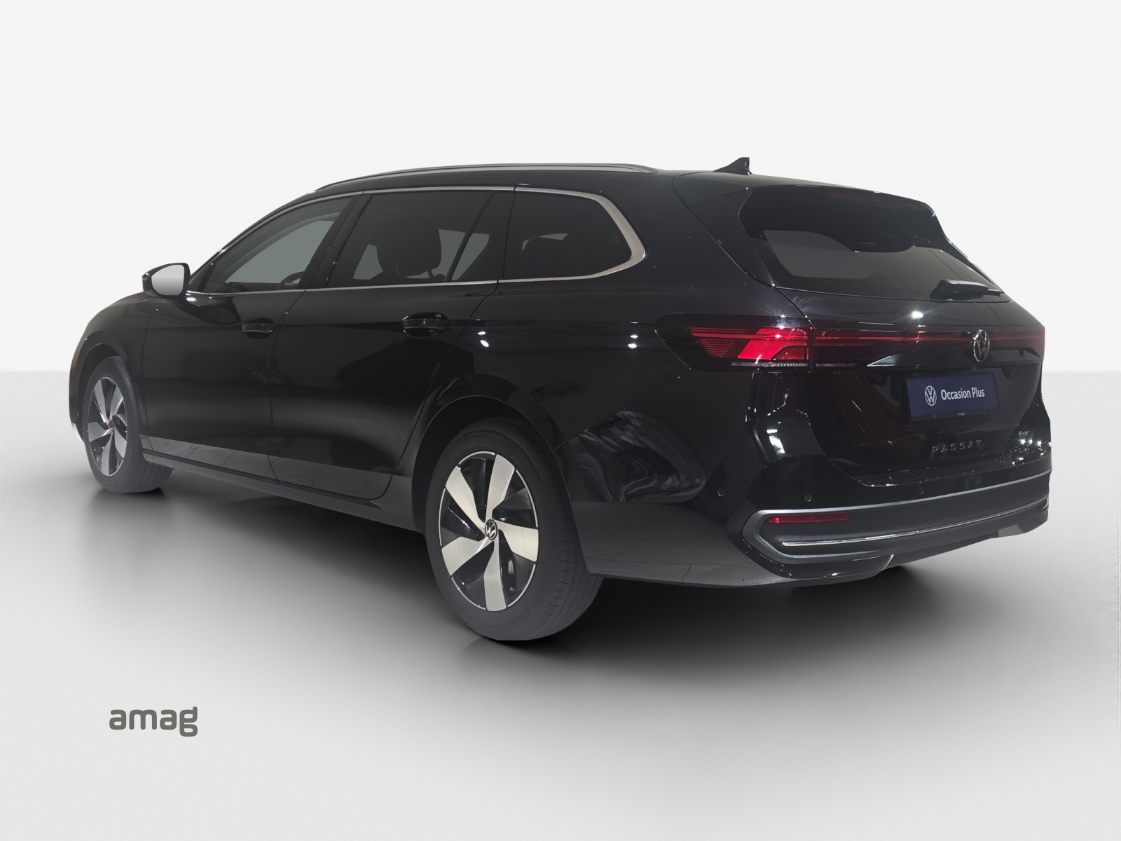 VW Passat Variant 2.0 TDI evo Business 4 Motion DSG-image-2