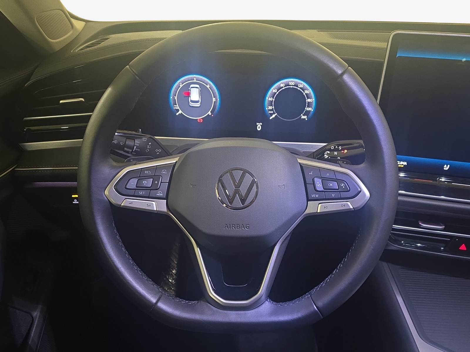 VW Passat Variant 2.0 TDI evo Business 4 Motion DSG-image-9