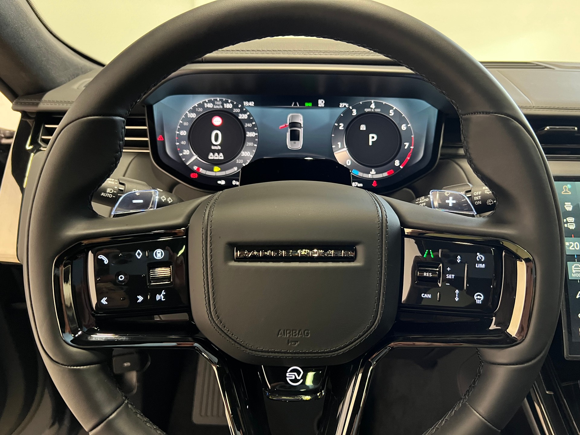 LAND ROVER Range Rover Sport 4.4 V8 SV-showroom-element-3