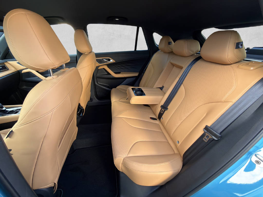 MG HS 1.5 Hybrid+Luxury-image-6
