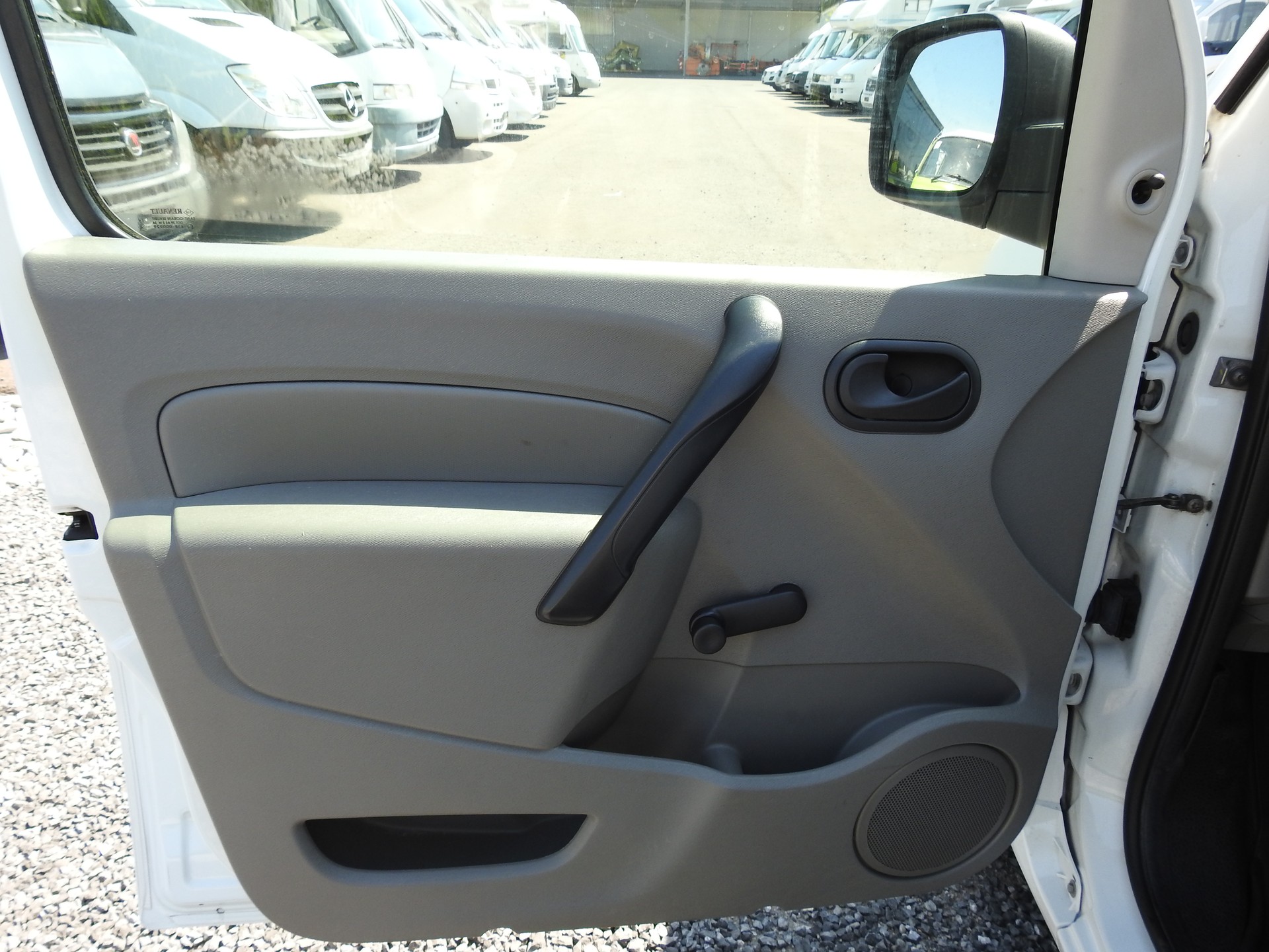 RENAULT Kangoo Express Compact 1.6 90-image-12
