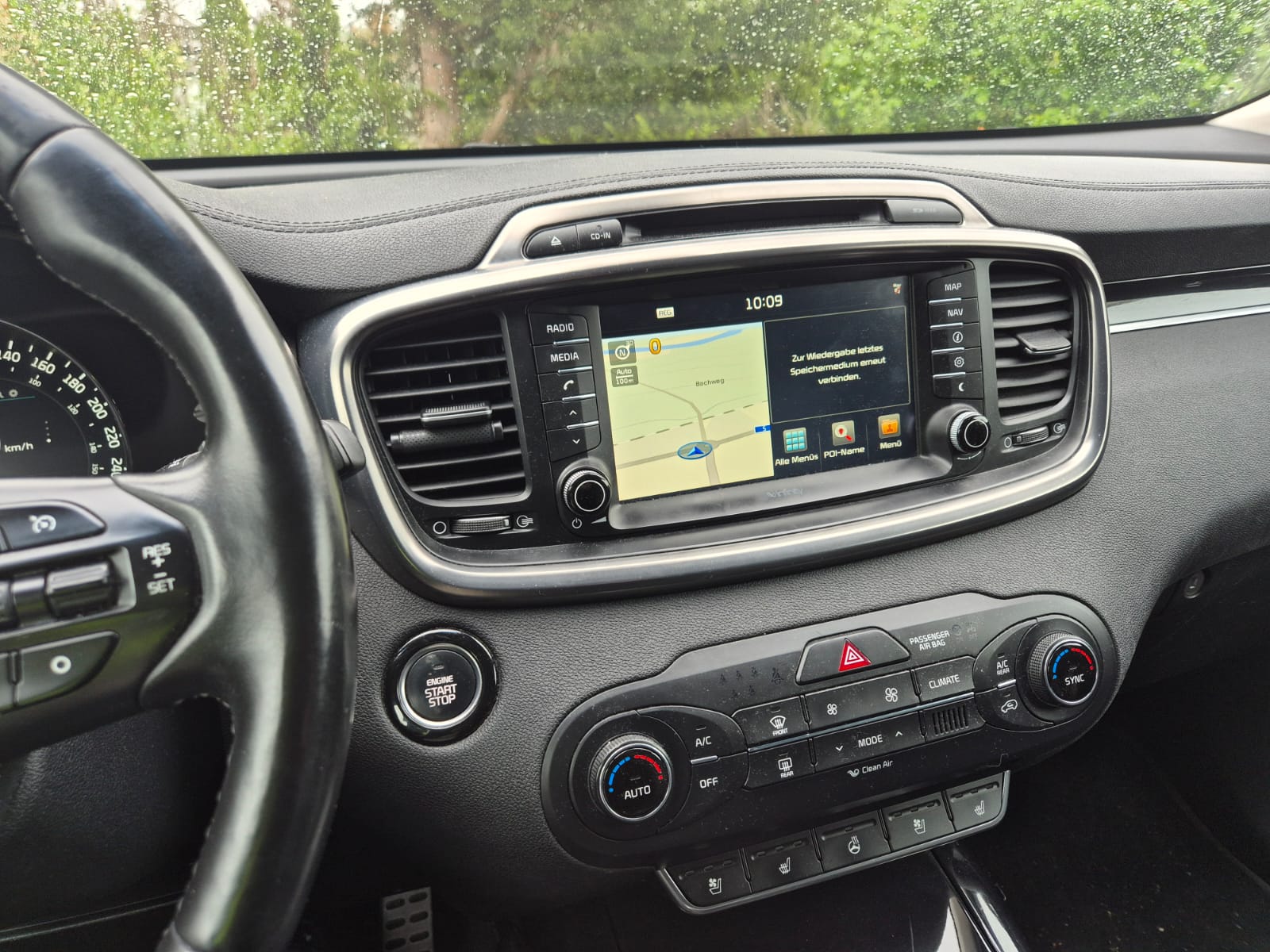 KIA Sorento 2.2 CRDI Style 7P. Automatic-image-7