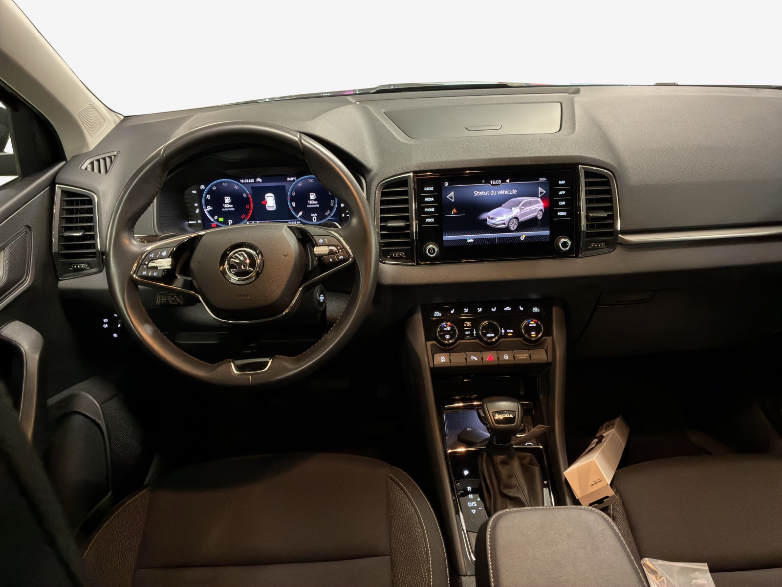 SKODA Karoq 1.5 TSI Ambition DSG-image-8