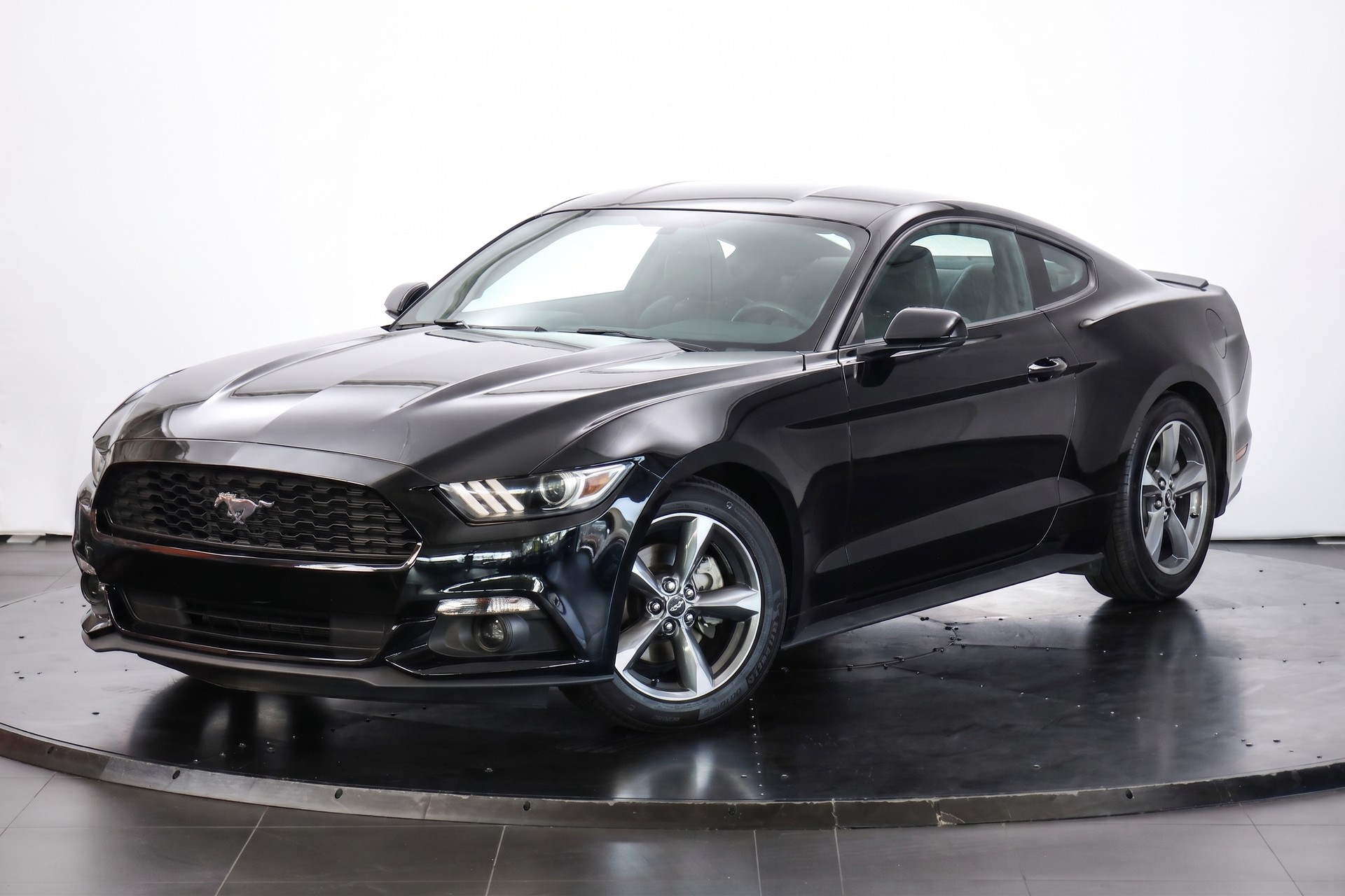 FORD Mustang Fastback 3.7 Automat-image-5