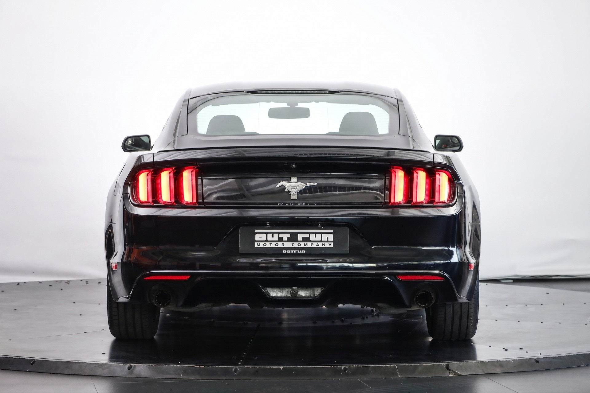 FORD Mustang Fastback 3.7 Automat-image-2