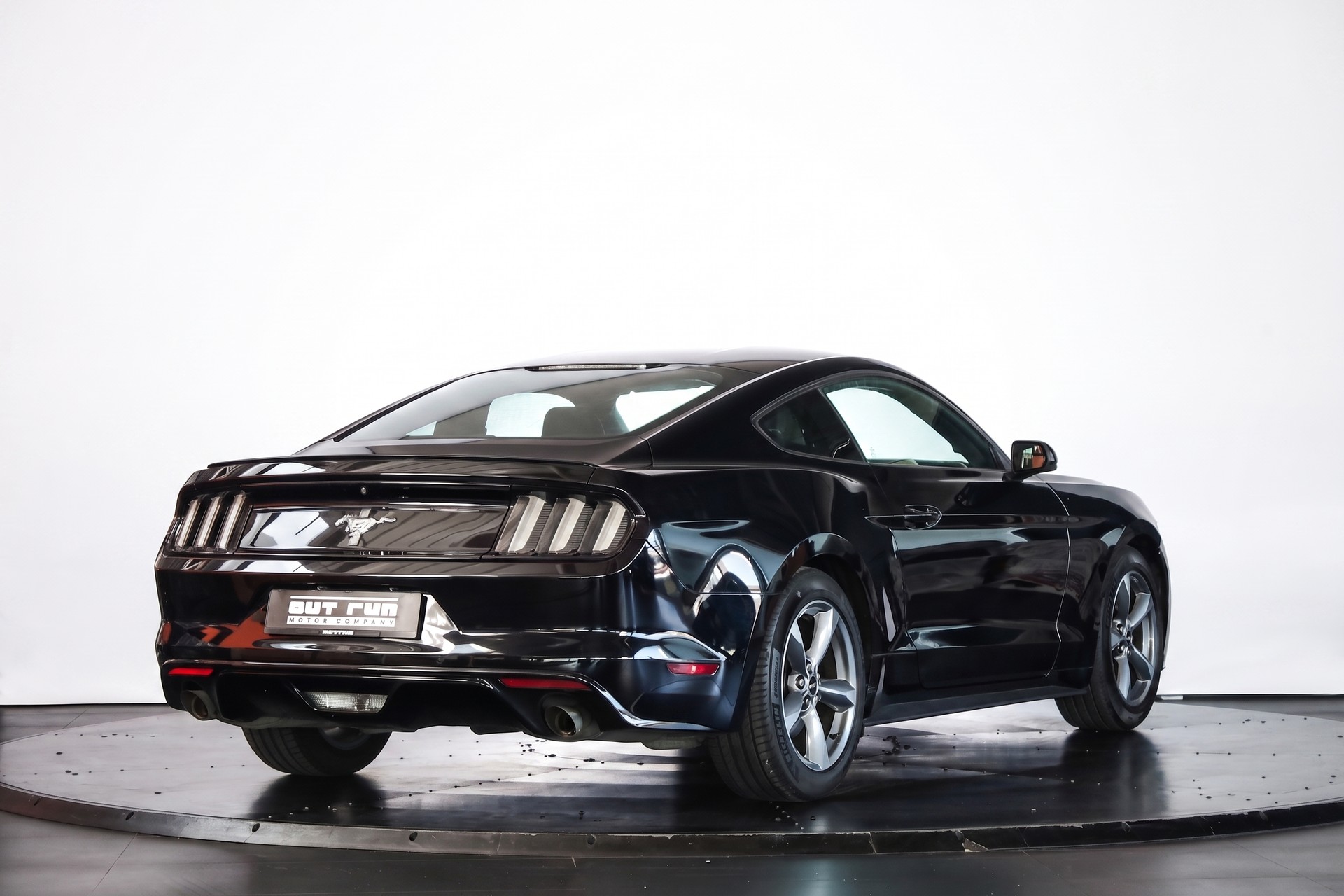FORD Mustang Fastback 3.7 Automat-image-3