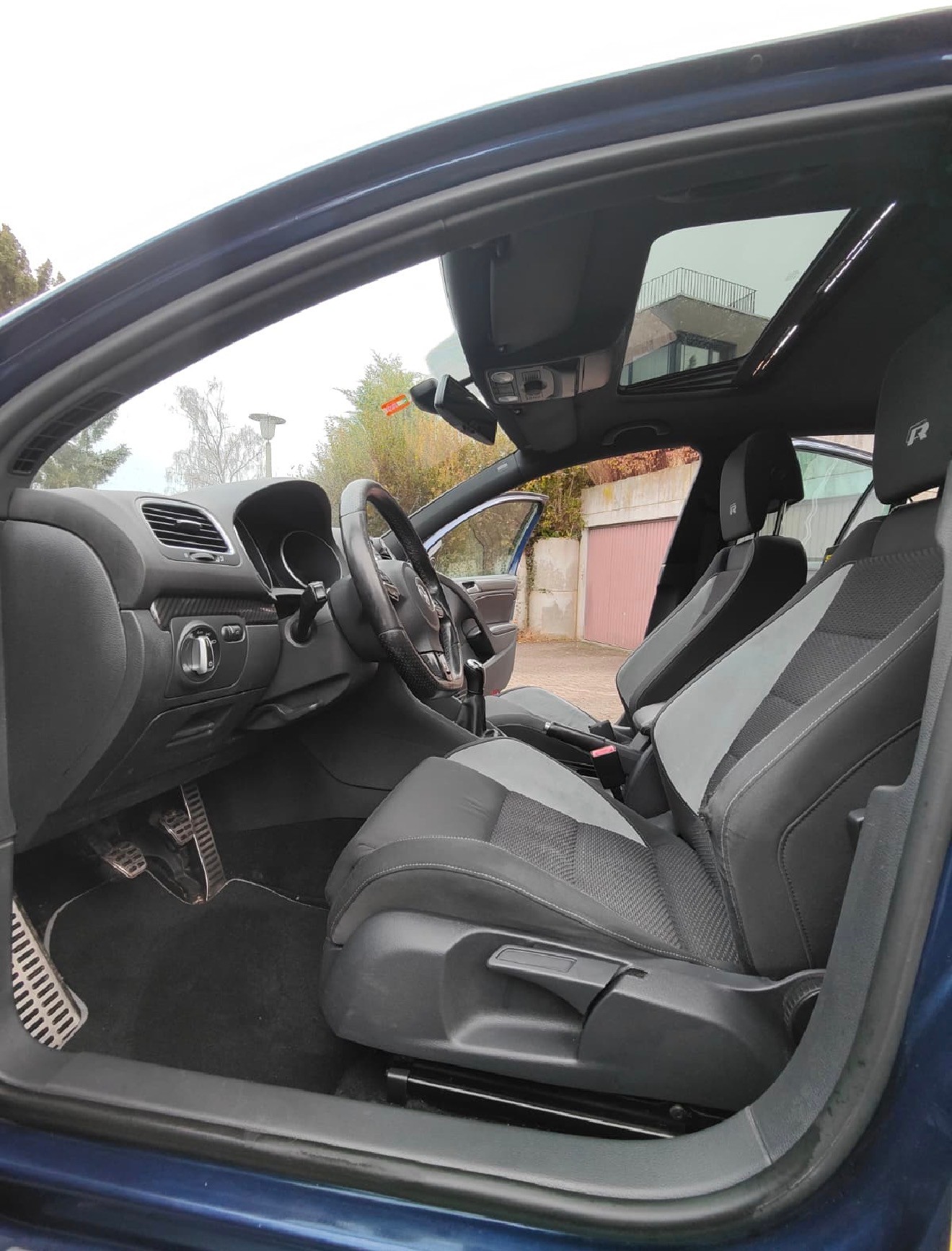 VW 2.0 TSI R 4motion-image-3