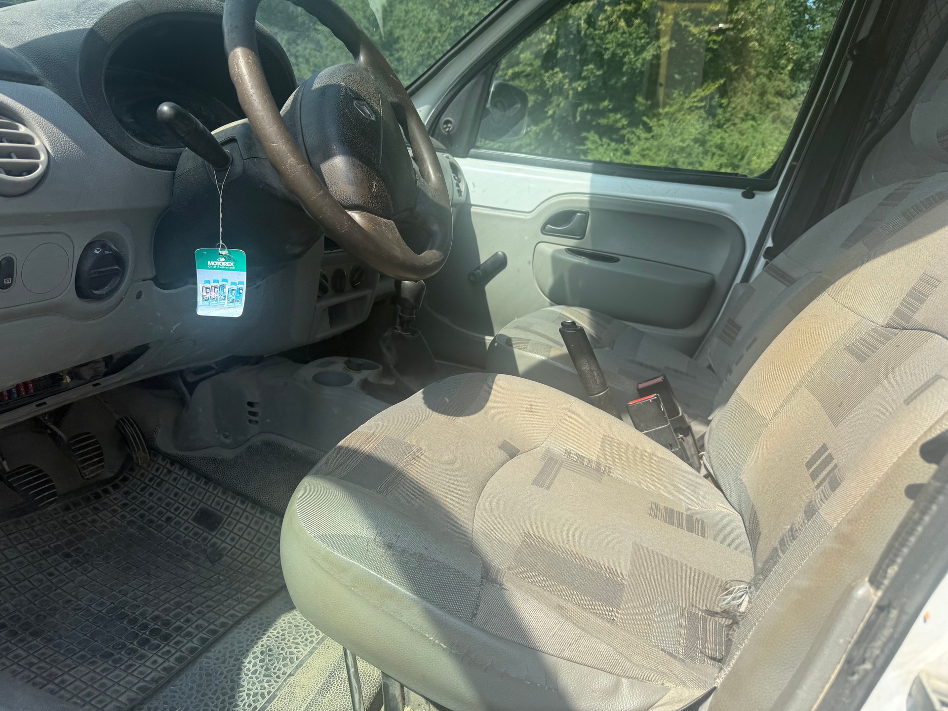 RENAULT Kangoo 1.6 16V 4x4-image-9
