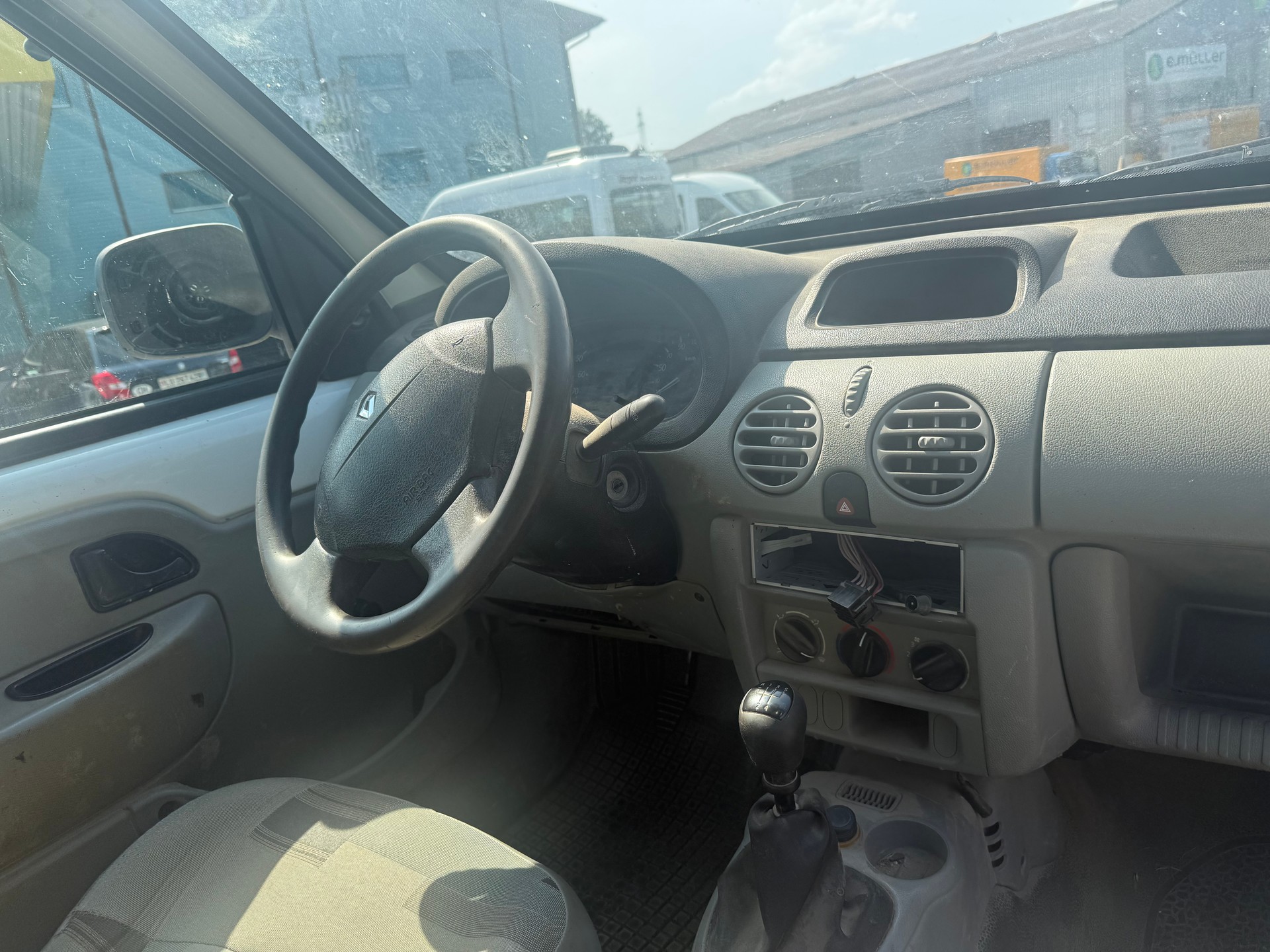 RENAULT Kangoo 1.6 16V 4x4-image-10