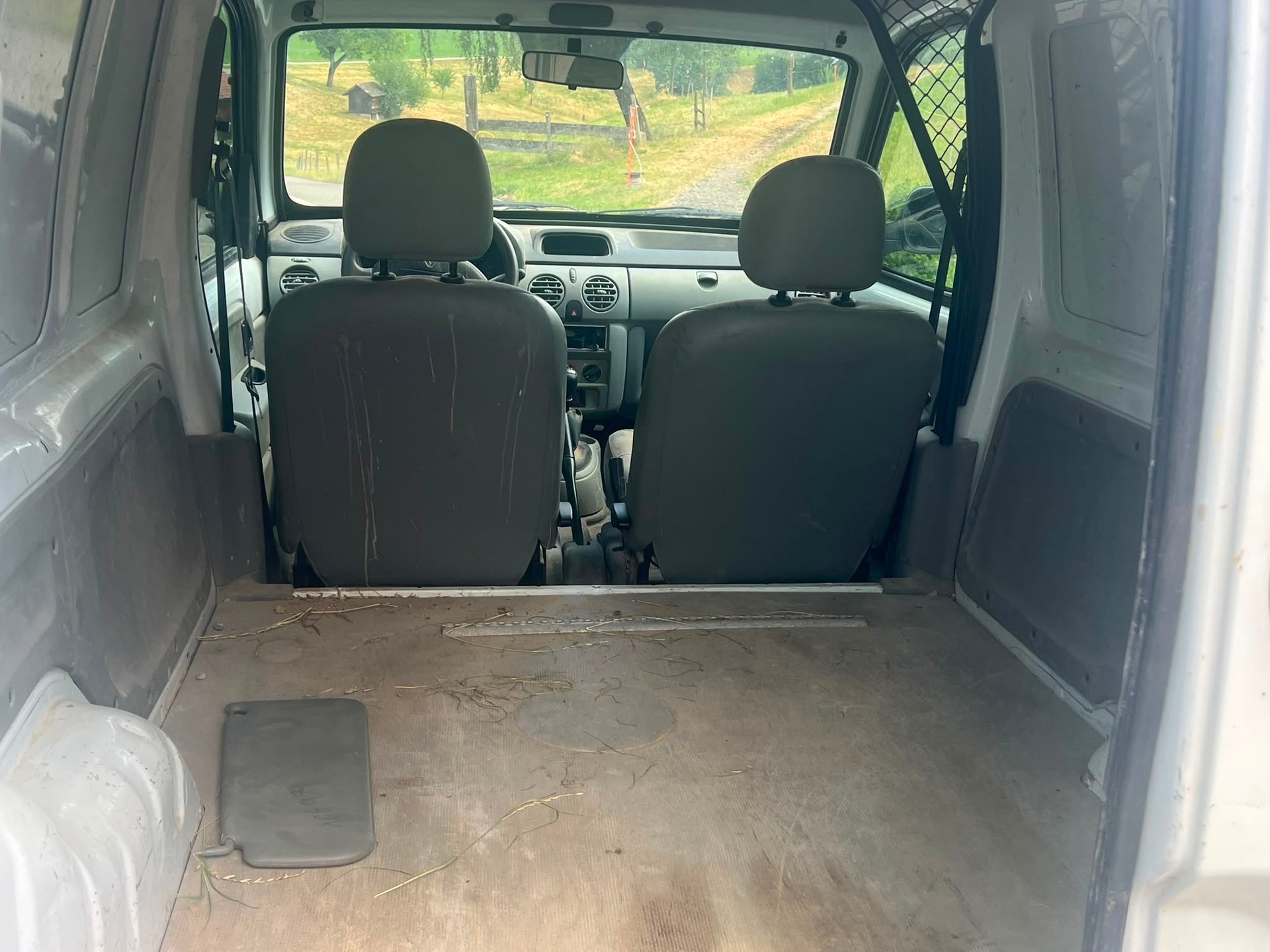 RENAULT Kangoo 1.6 16V 4x4-image-11